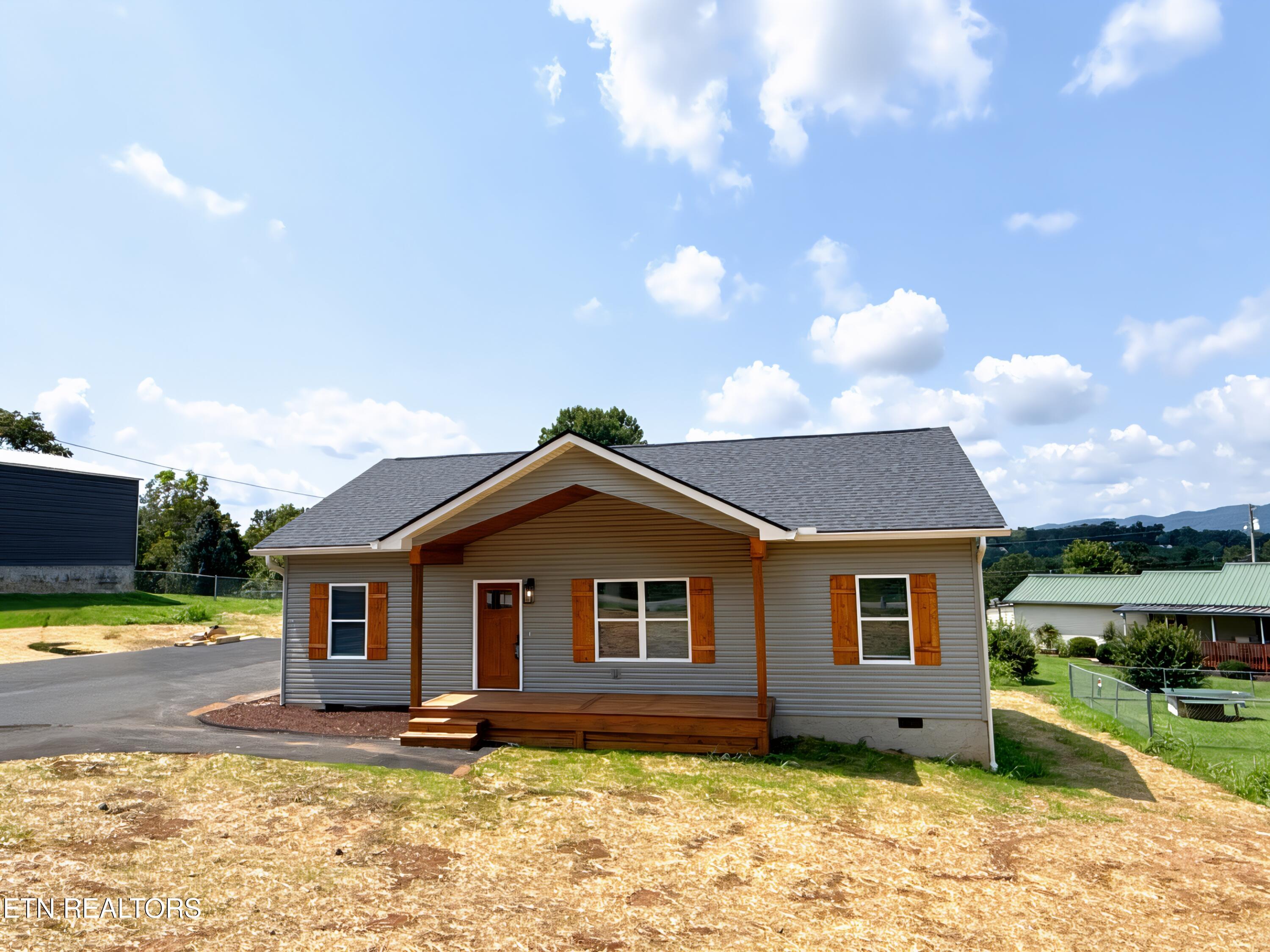 460 Glade Springs Road Lafollette TN 37766