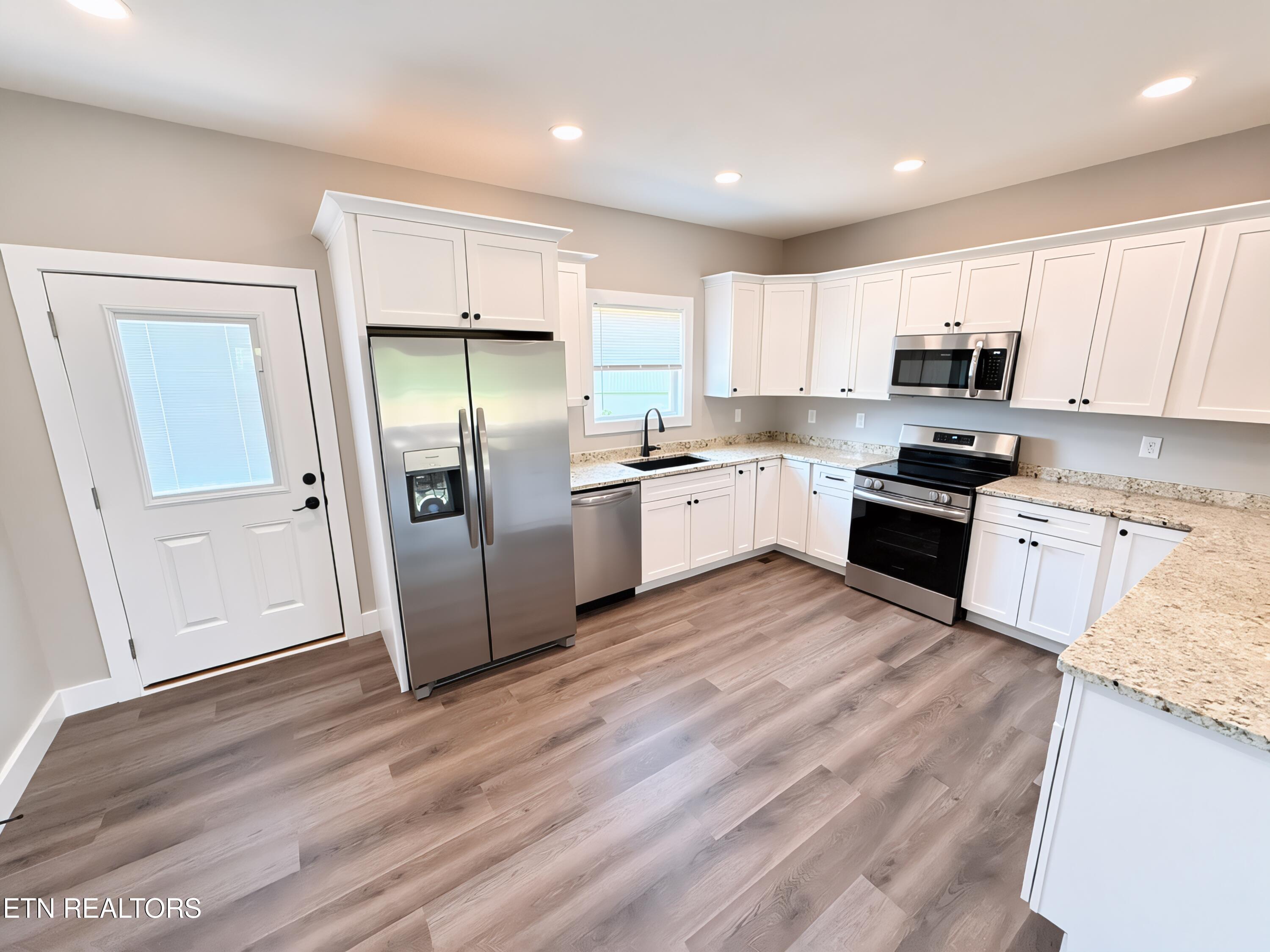 460 Glade Springs Road Lafollette TN 37766