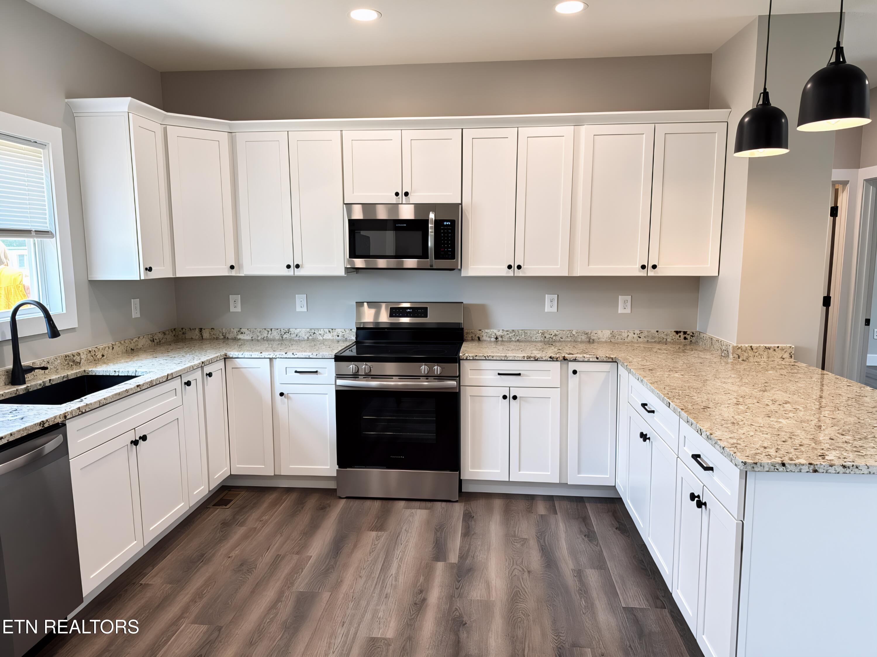 460 Glade Springs Road Lafollette TN 37766