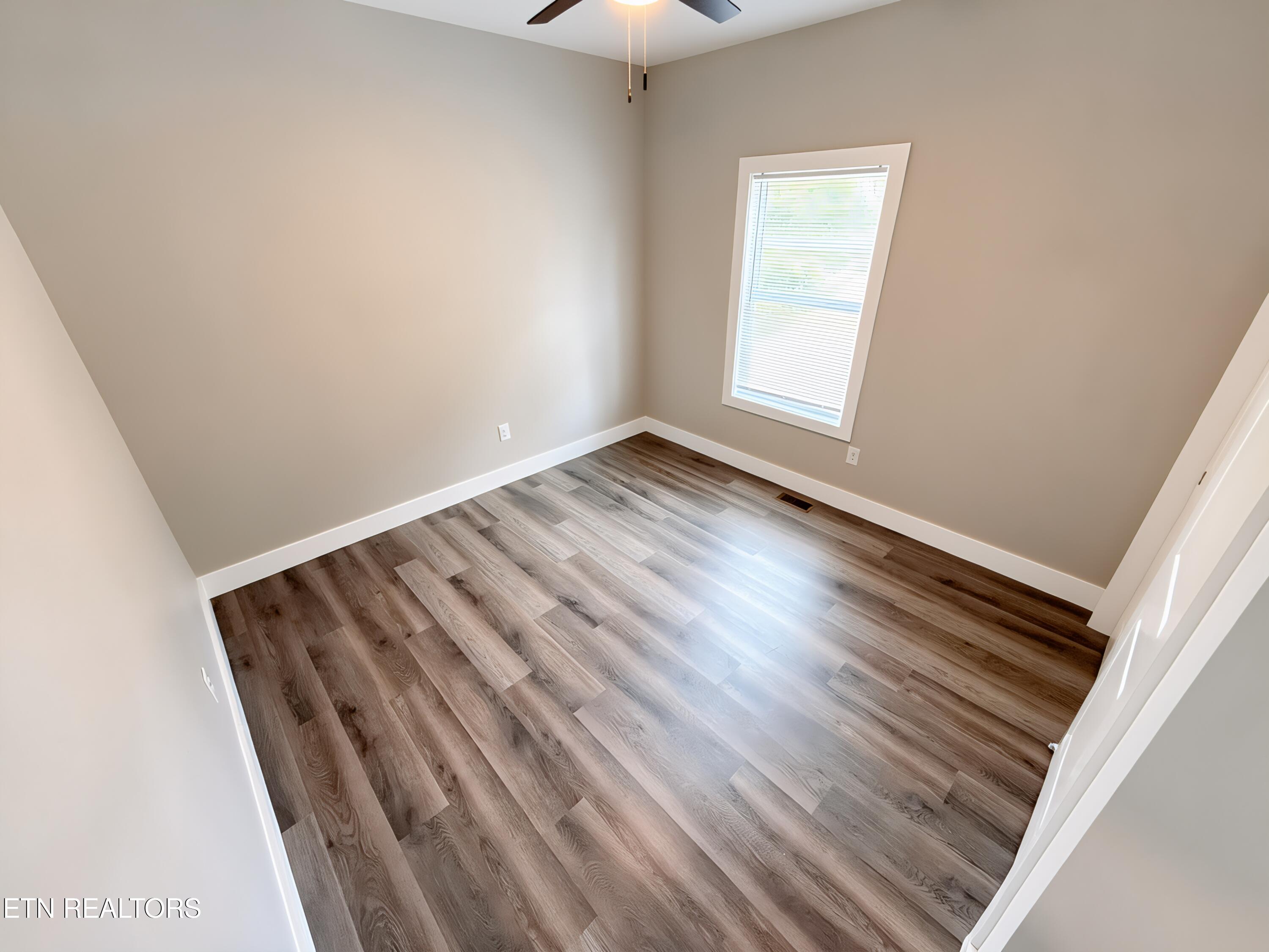 460 Glade Springs Road Lafollette TN 37766