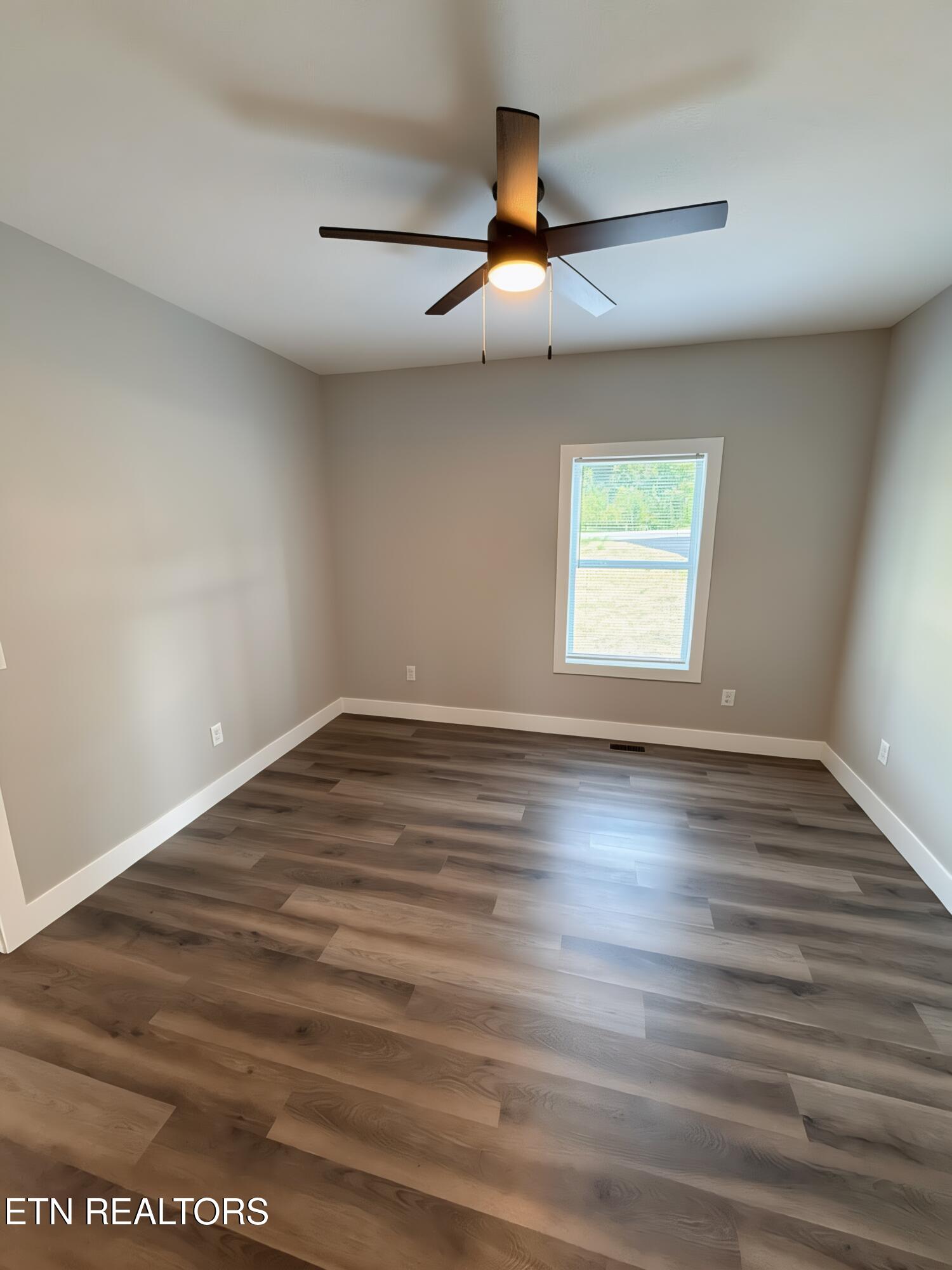 460 Glade Springs Road Lafollette TN 37766