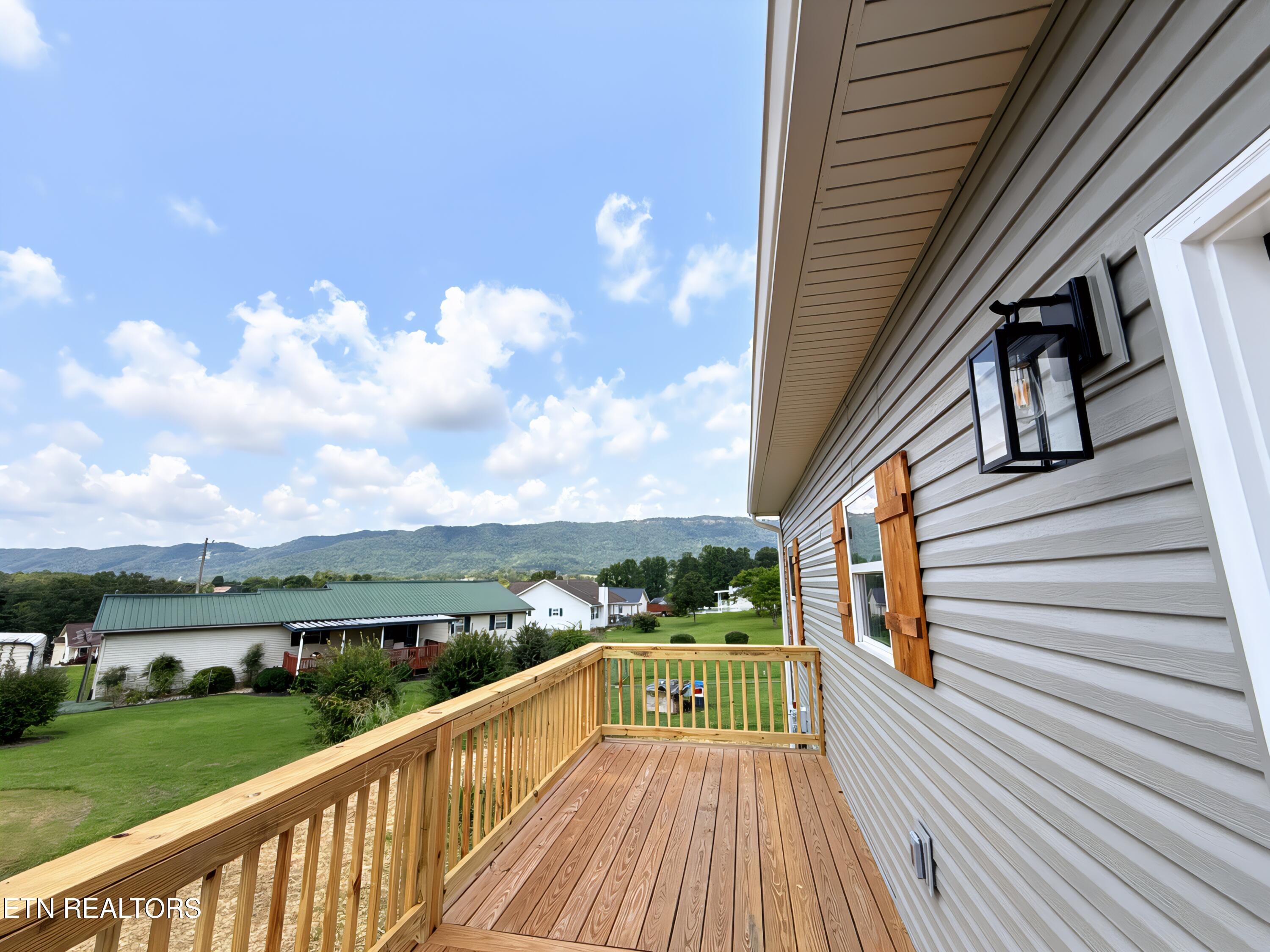 460 Glade Springs Road Lafollette TN 37766
