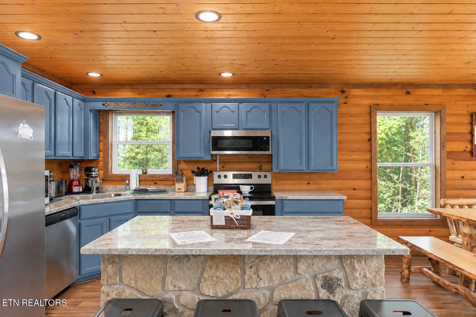 531 Gatlin Drive Gatlinburg TN 37738