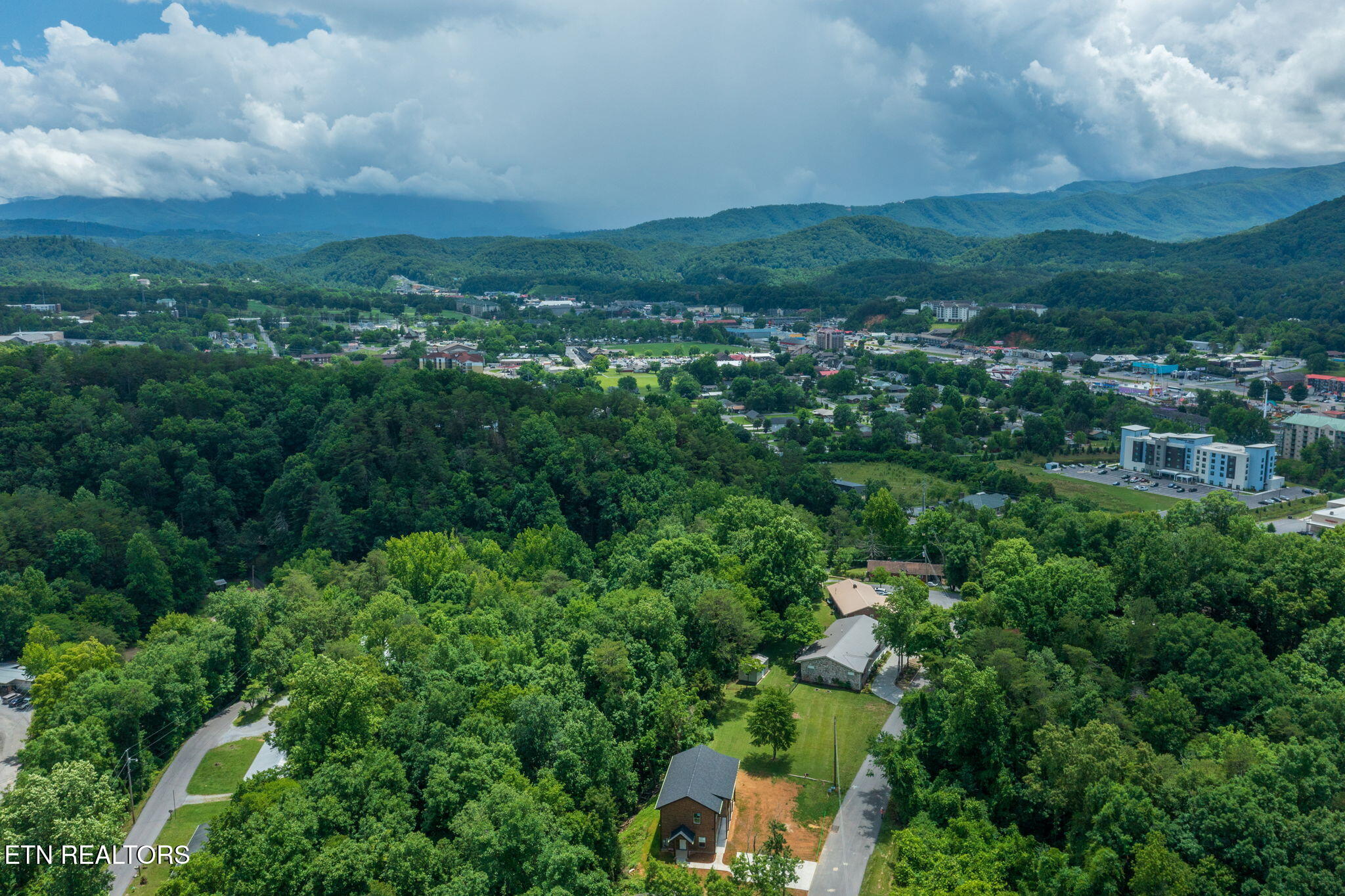 2613 Highland Park Drive Pigeon Forge TN 37863