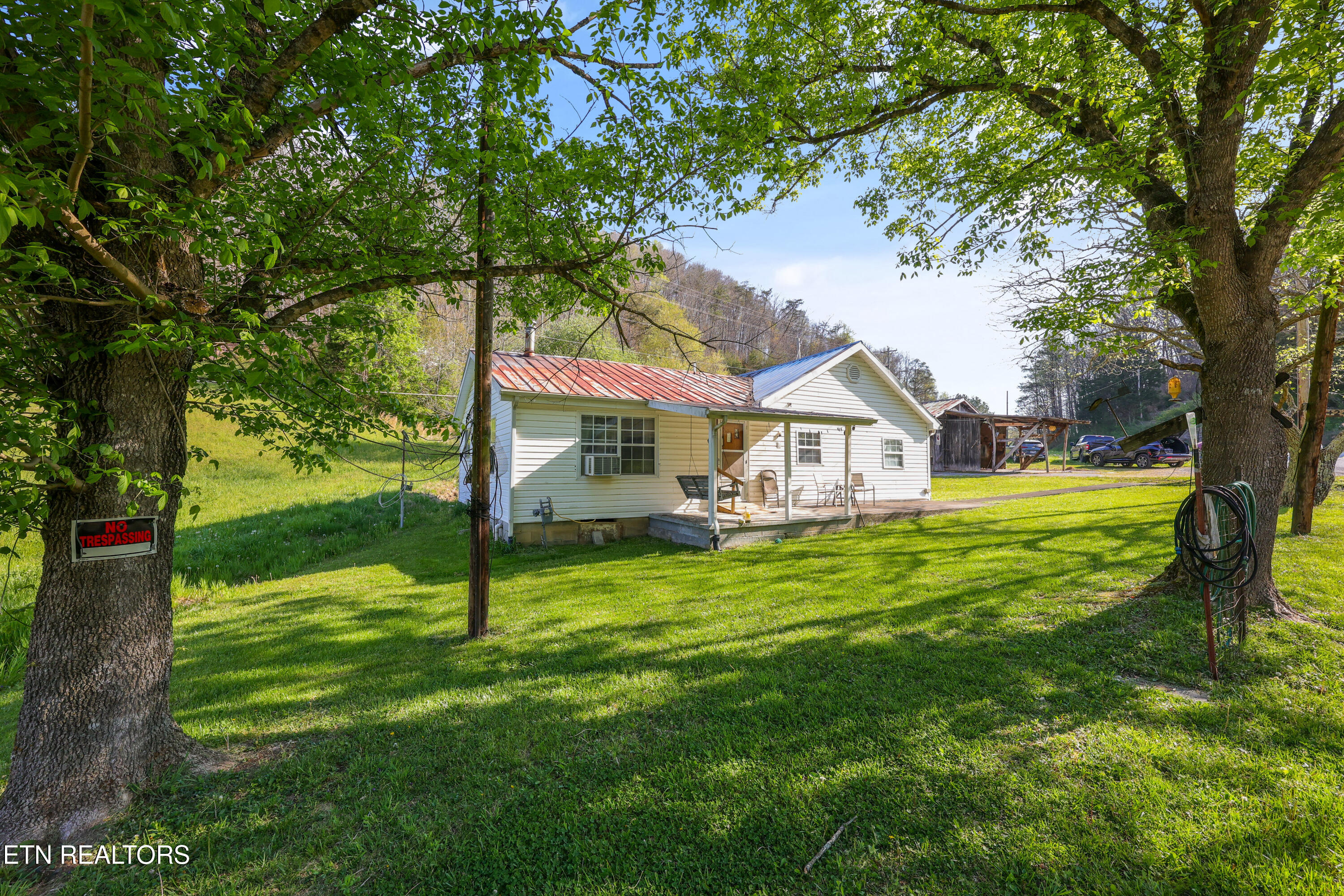 542 Back Valley Road Sneedville TN 37869