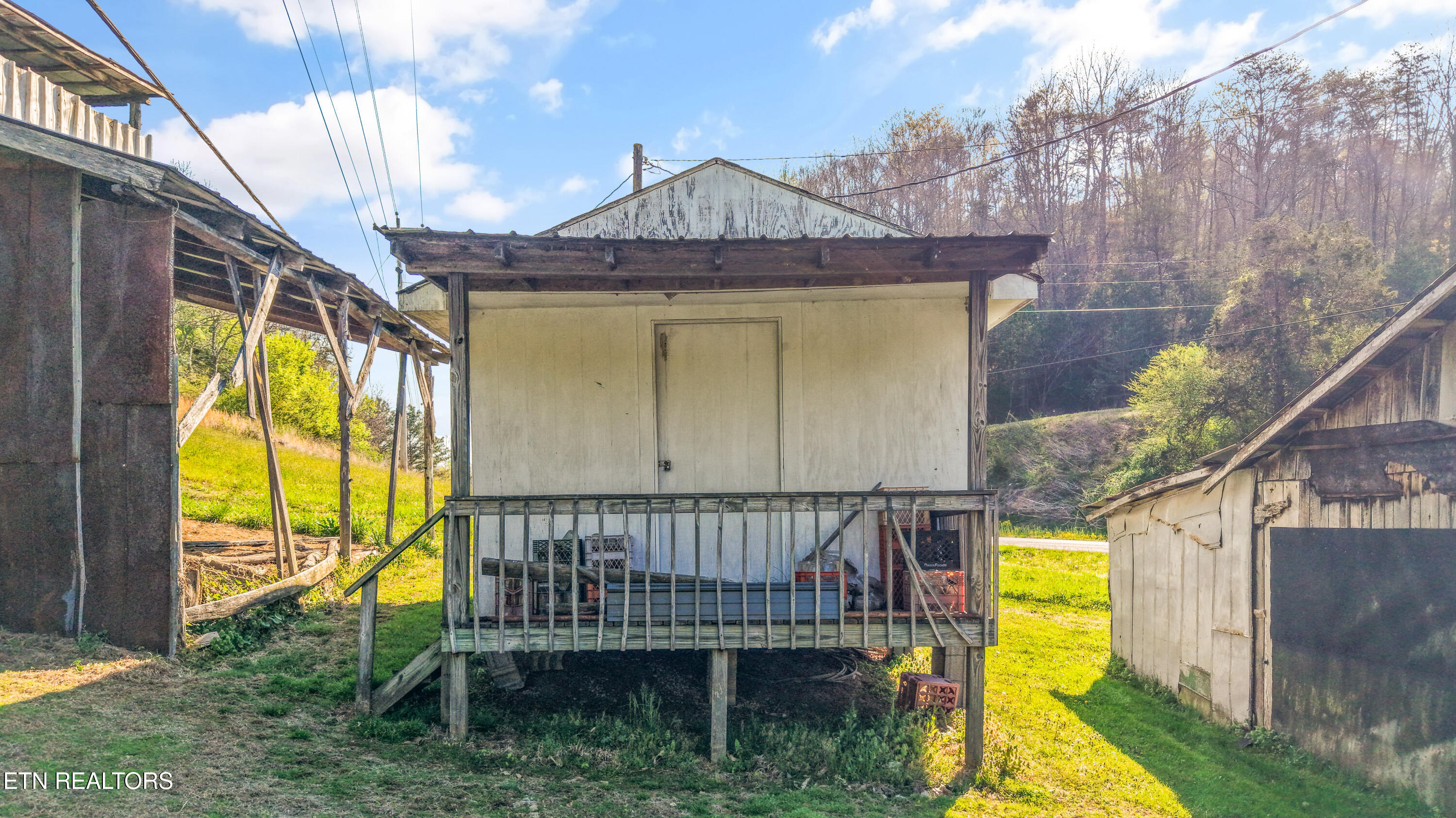 542 Back Valley Road Sneedville TN 37869