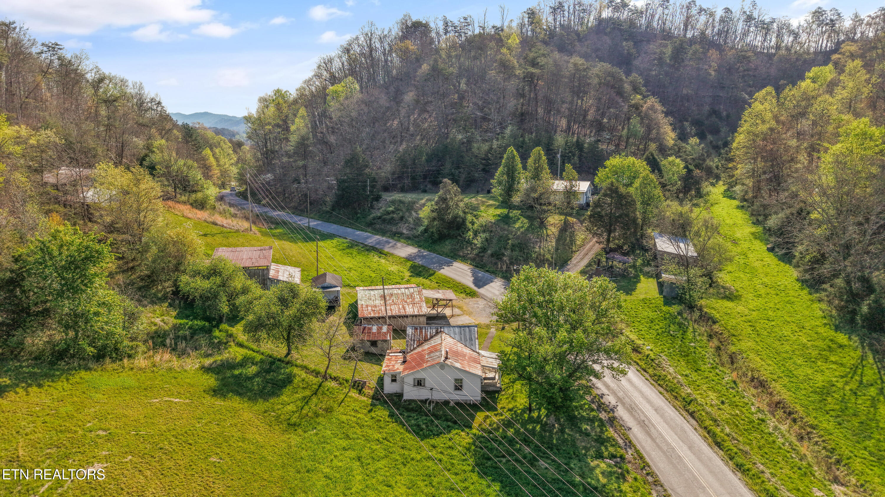 542 Back Valley Road Sneedville TN 37869
