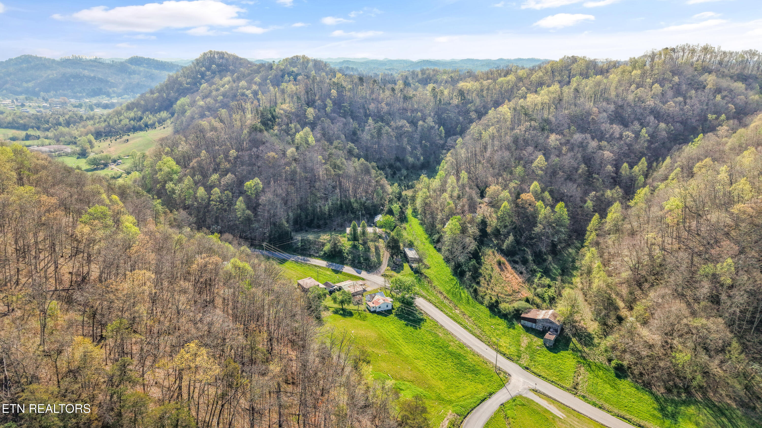 542 Back Valley Road Sneedville TN 37869