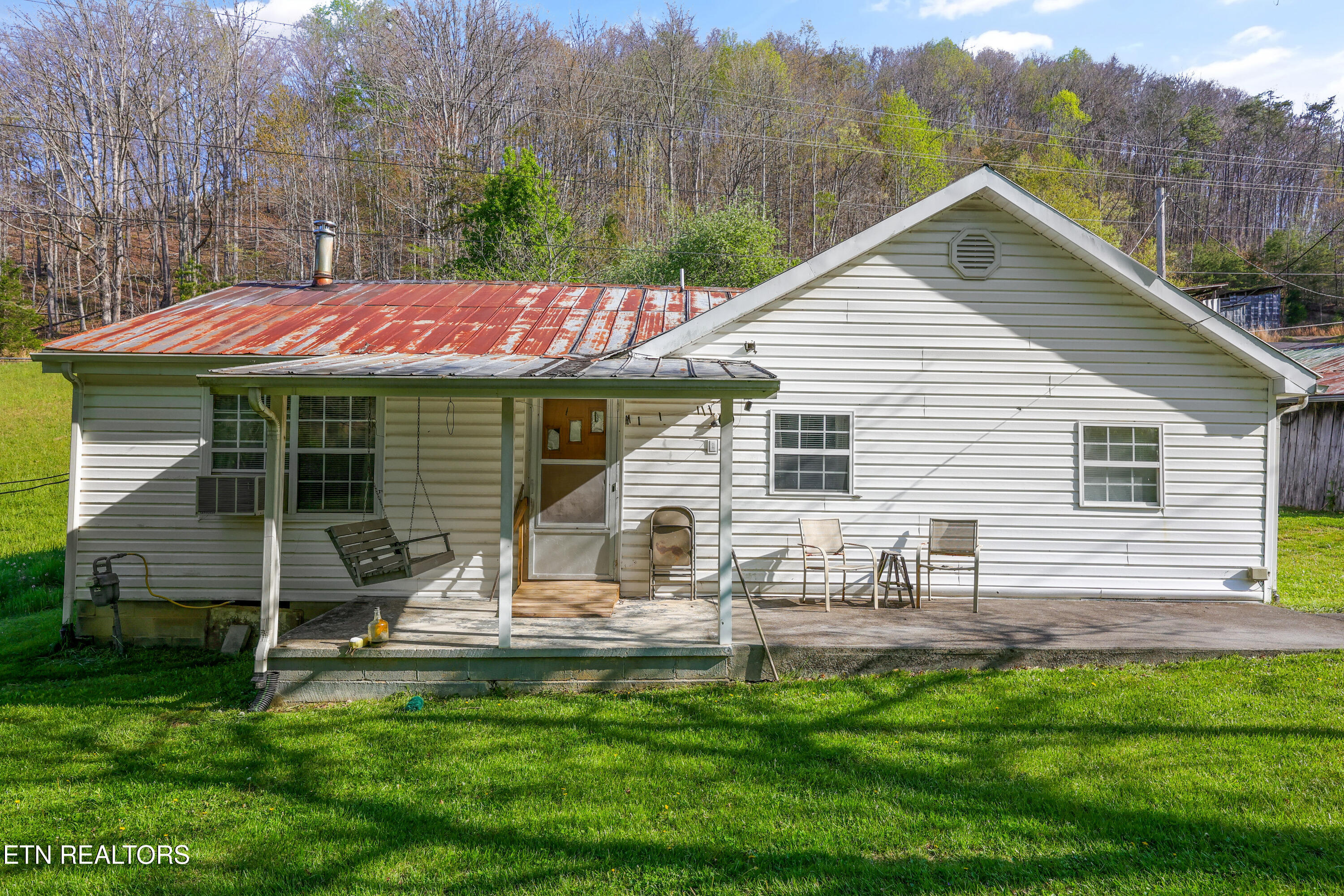 542 Back Valley Road Sneedville TN 37869
