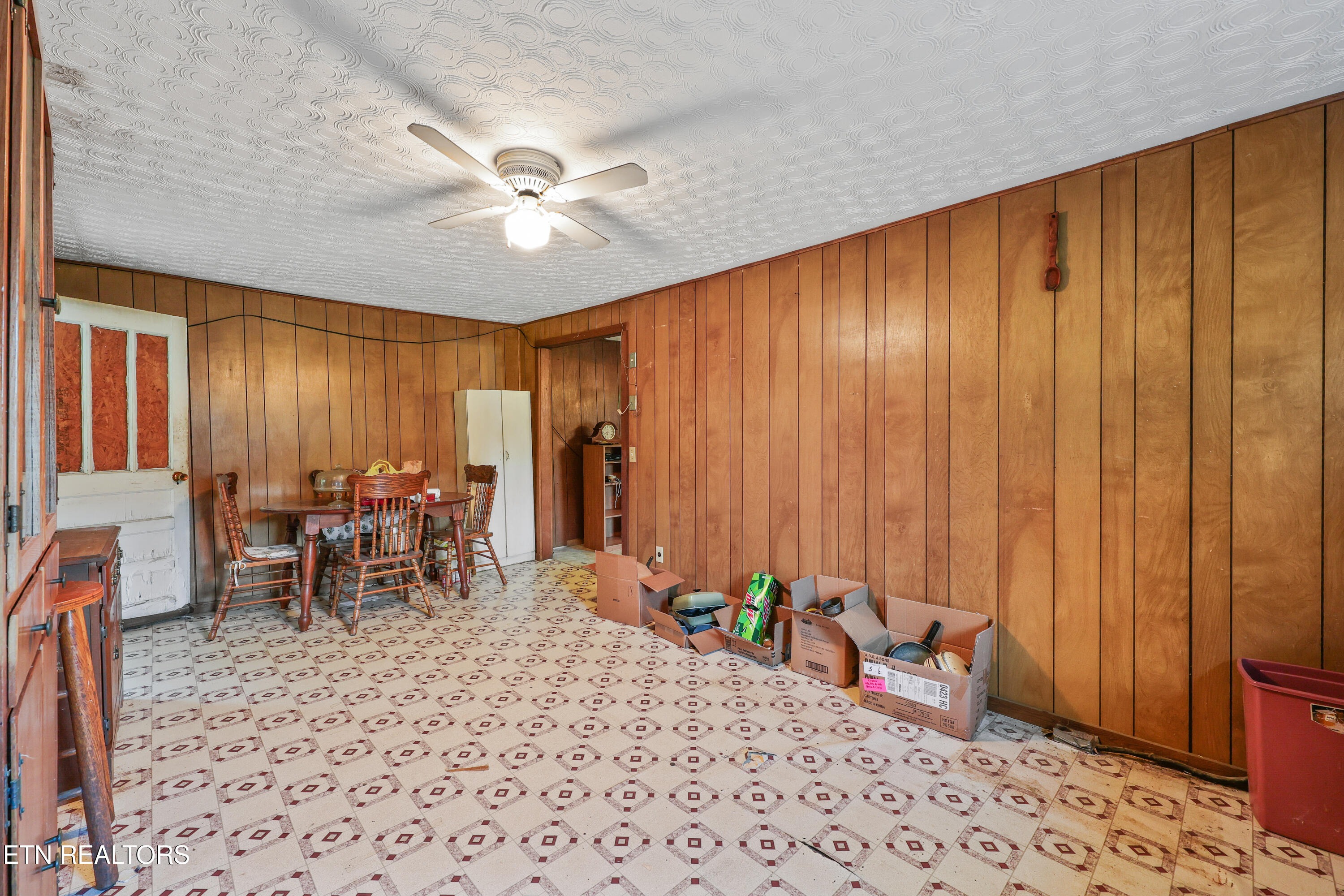 542 Back Valley Road Sneedville TN 37869