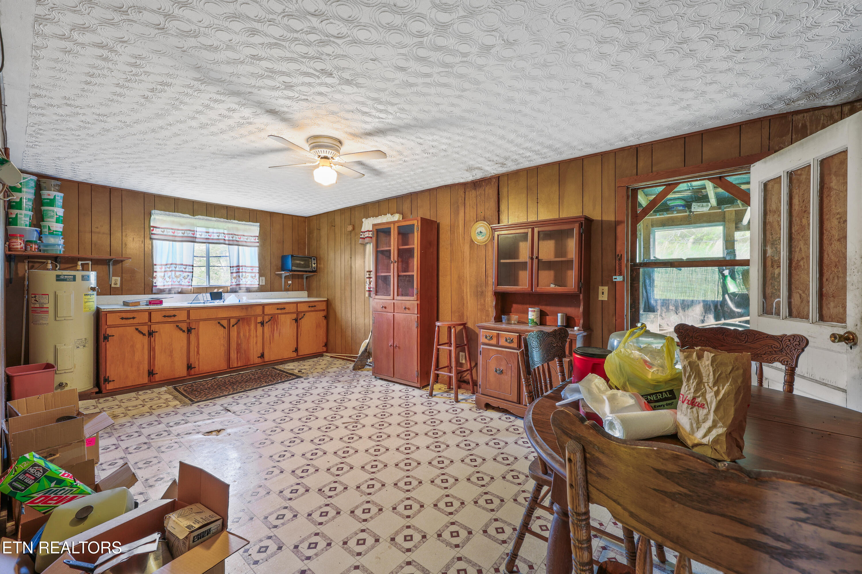 542 Back Valley Road Sneedville TN 37869