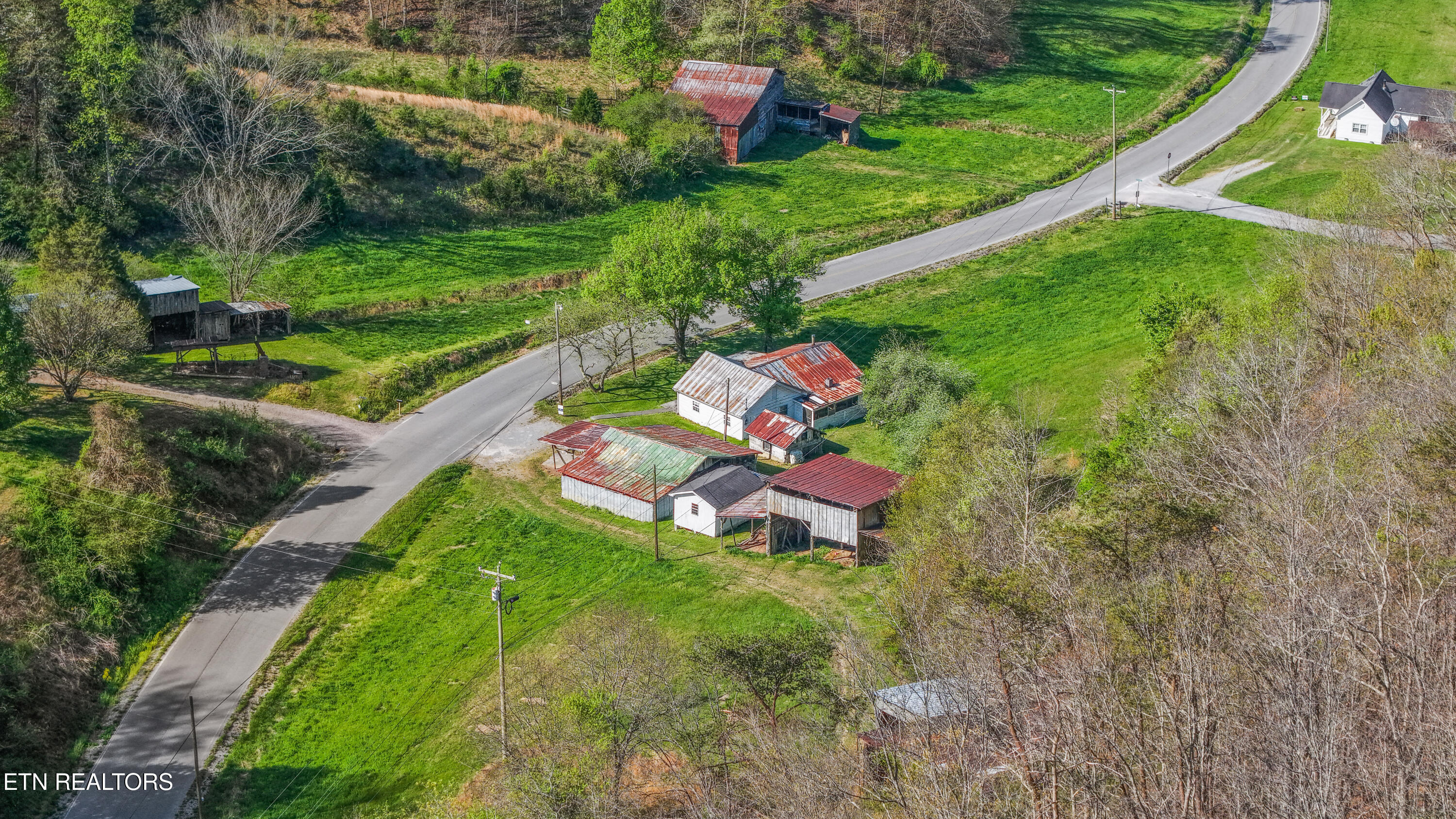 542 Back Valley Road Sneedville TN 37869