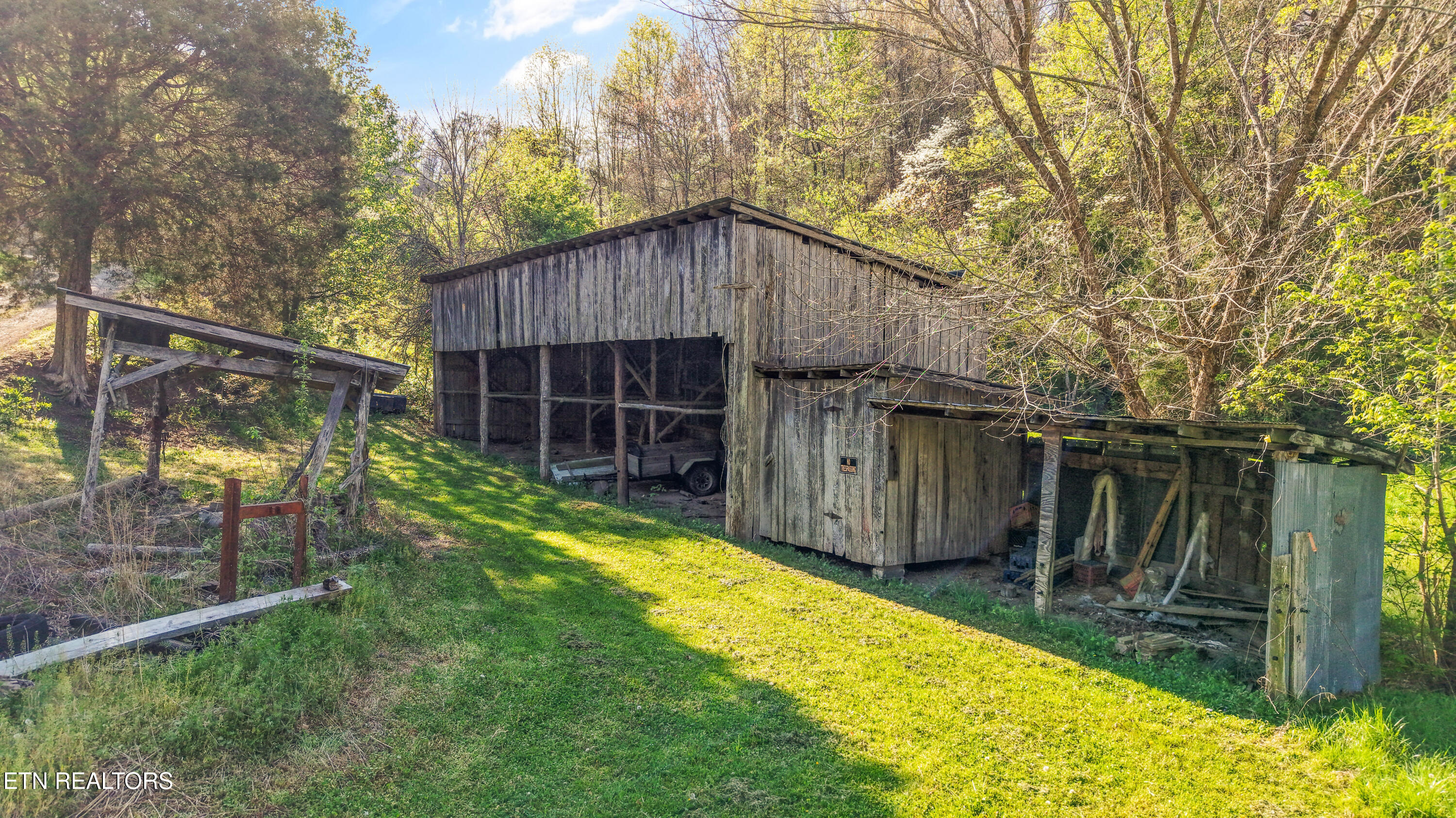 542 Back Valley Road Sneedville TN 37869