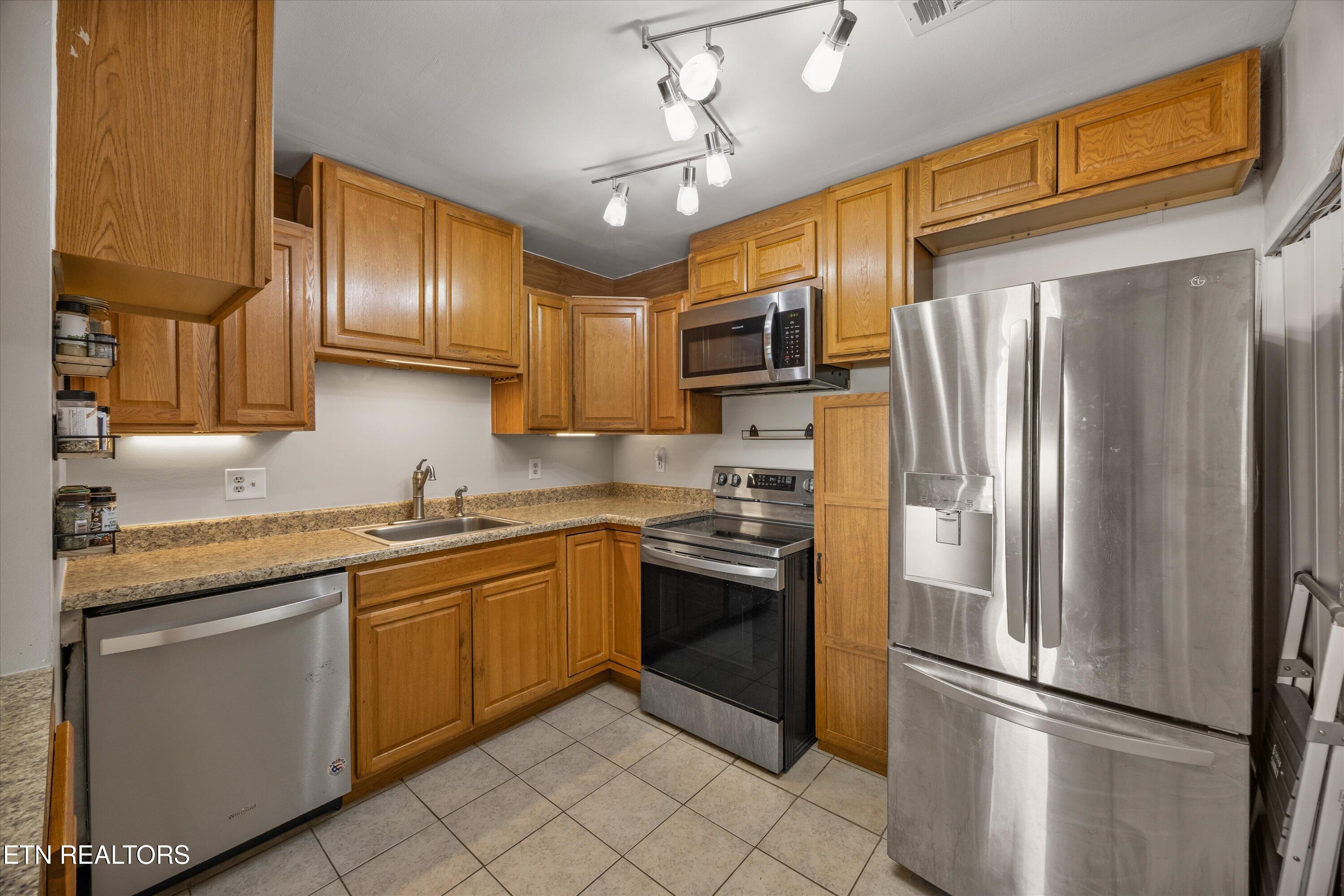 7563 NW Chatham Circle Knoxville TN 37909