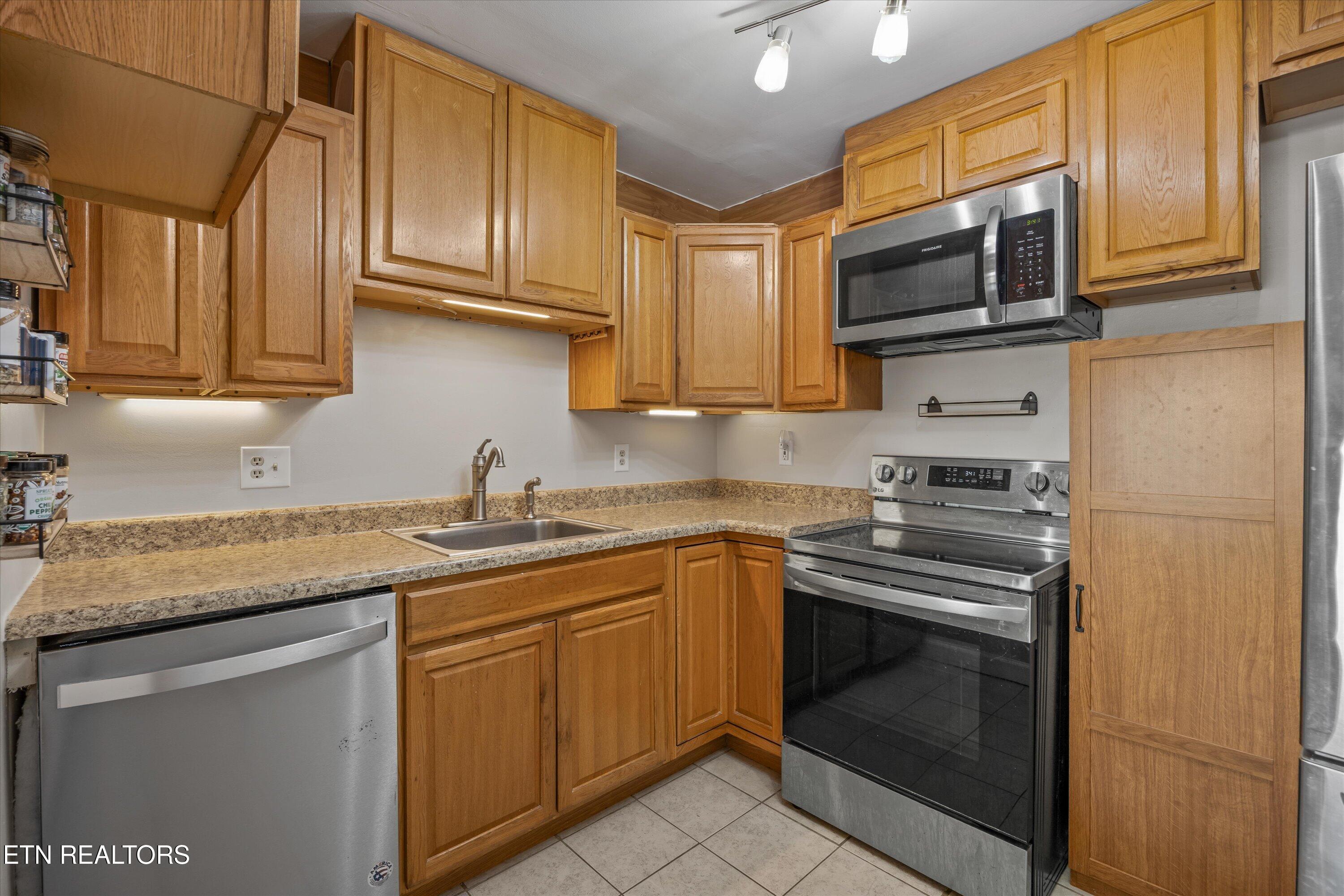 7563 NW Chatham Circle Knoxville TN 37909