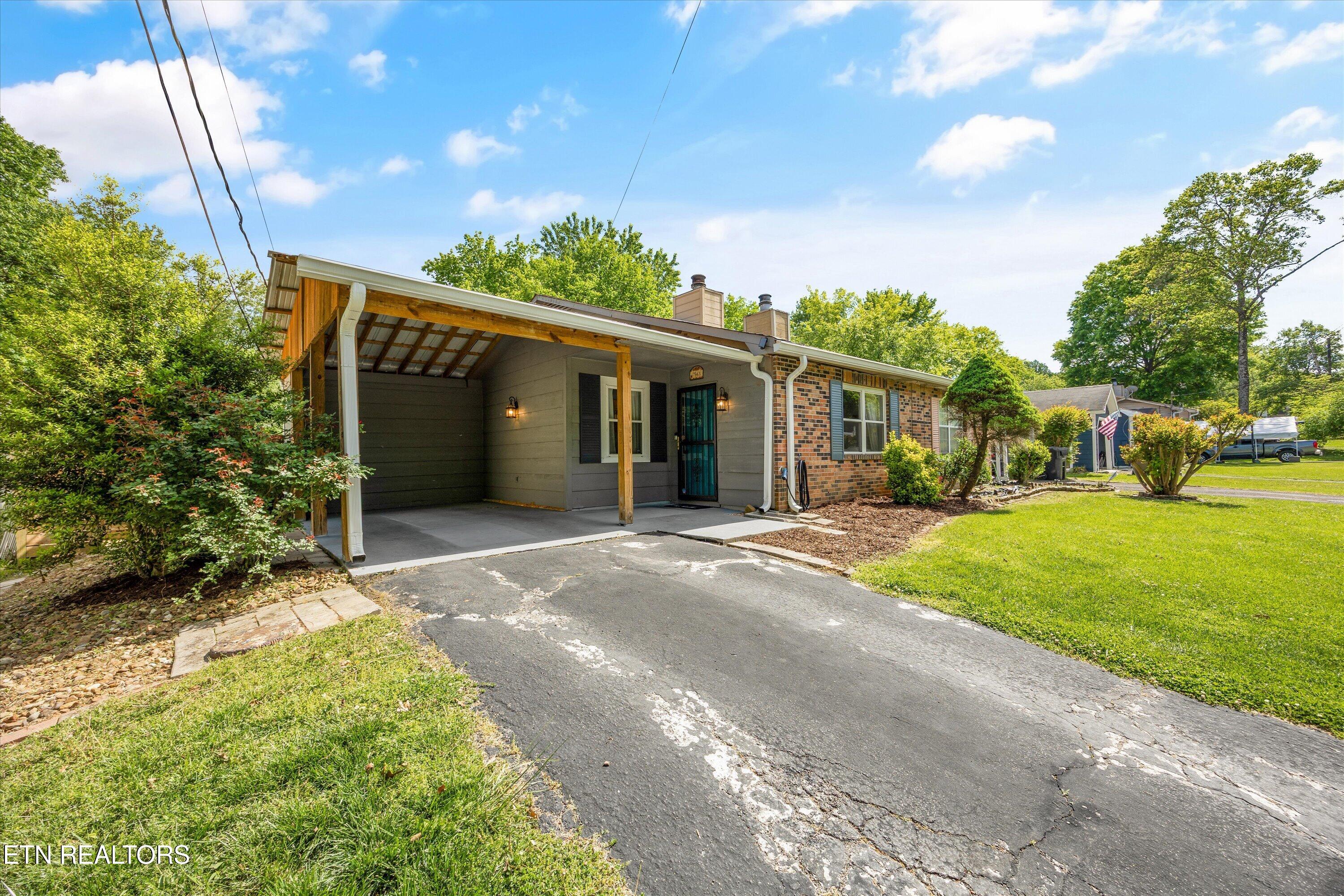 7563 NW Chatham Circle Knoxville TN 37909