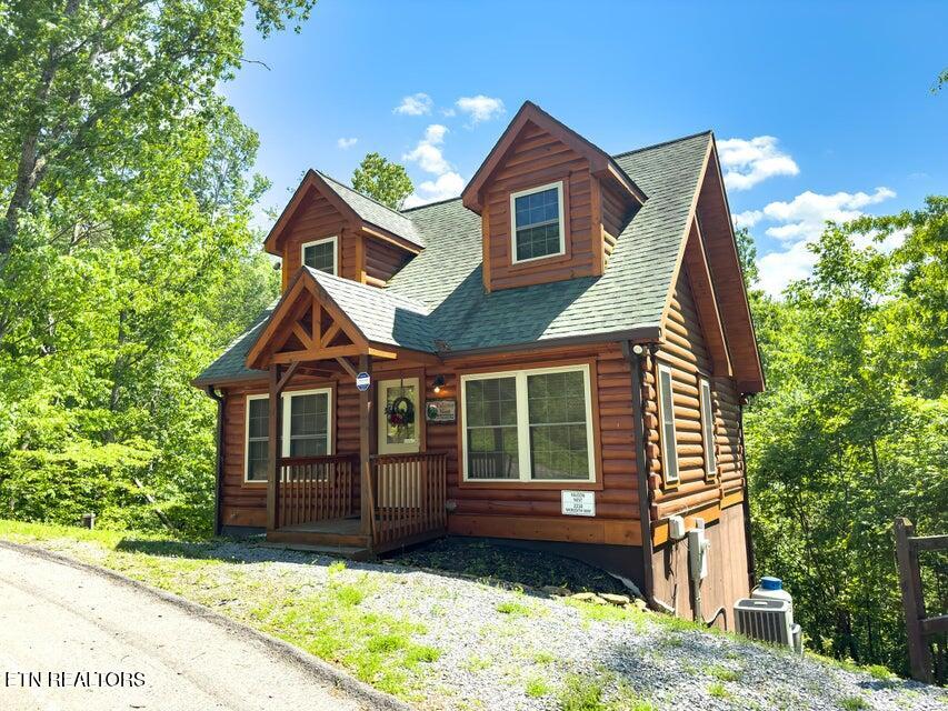 2205 Meredith Way Sevierville TN 37876