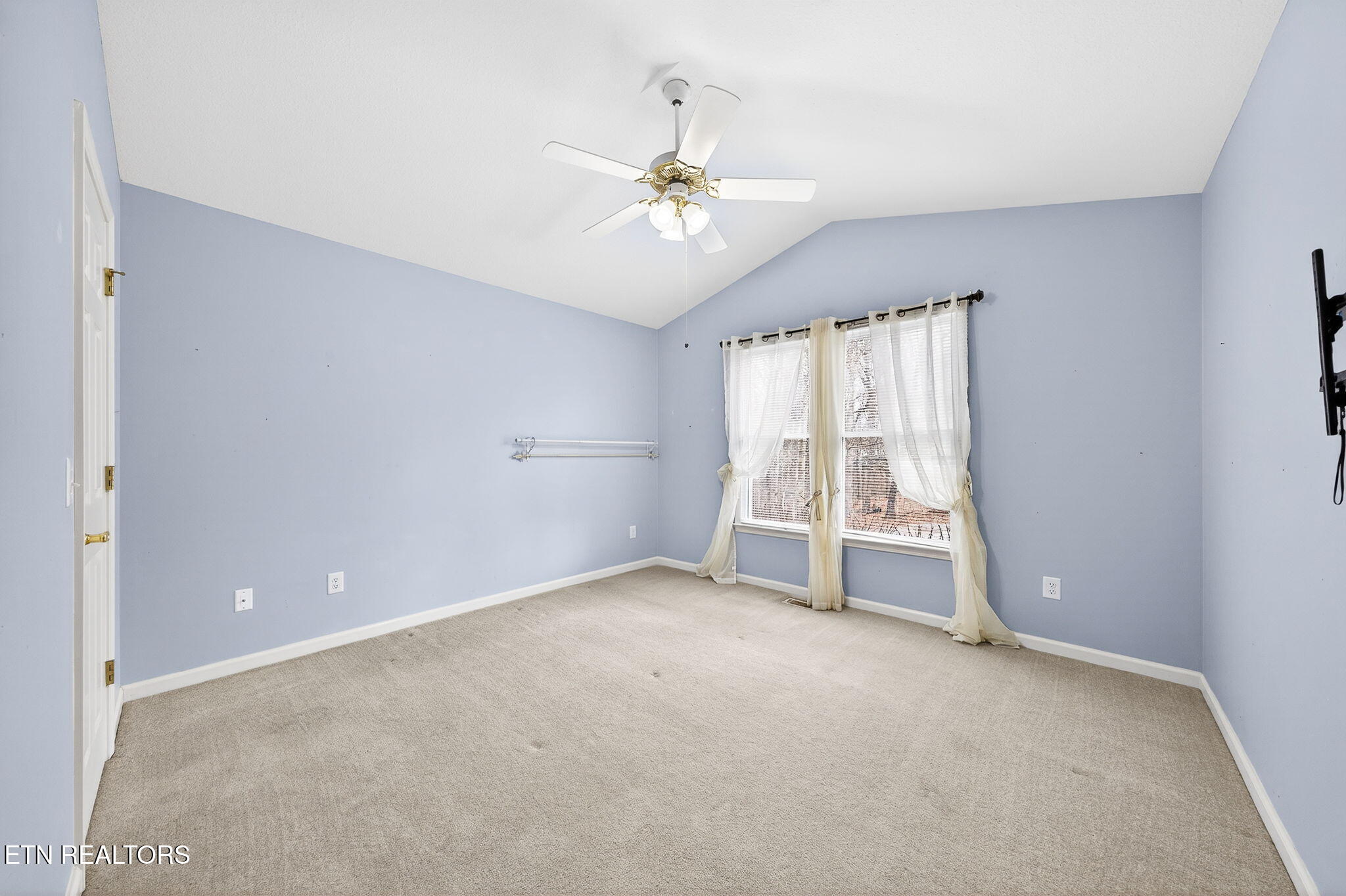 15 Ridge Crest Circle Crossville TN 38558