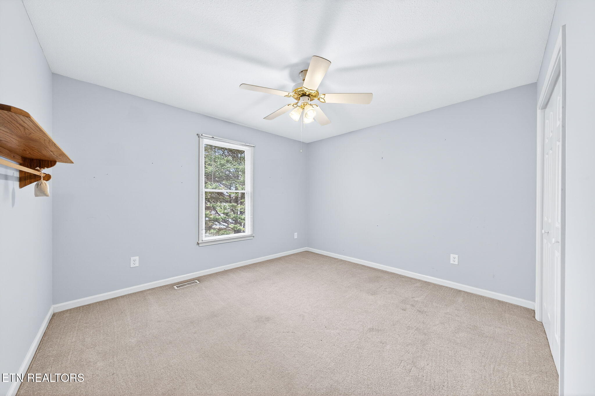 15 Ridge Crest Circle Crossville TN 38558