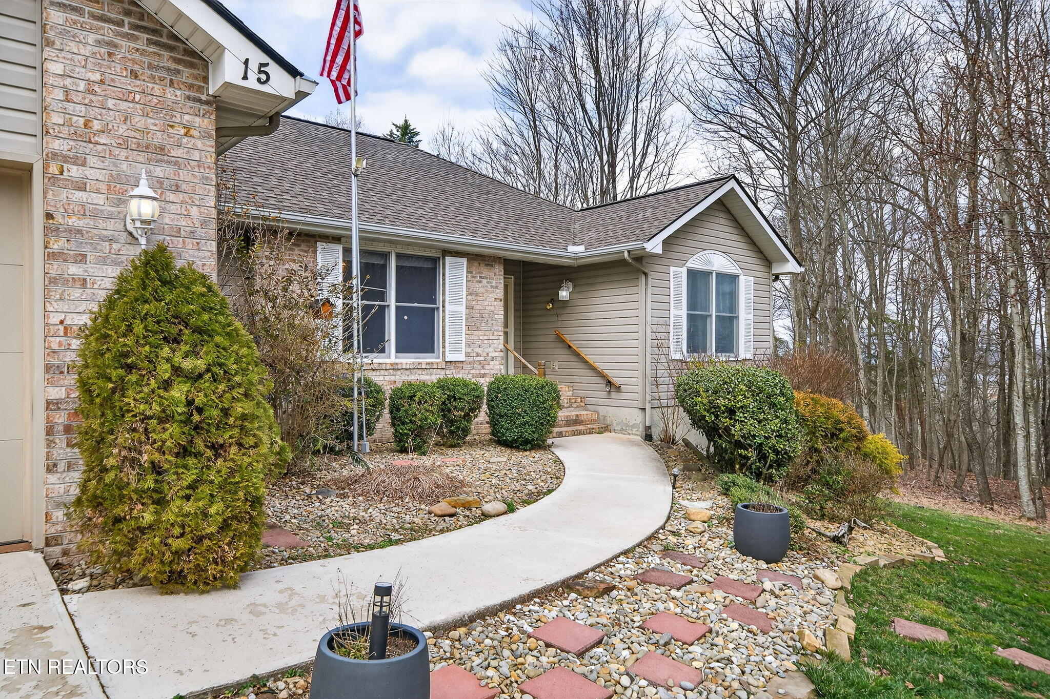 15 Ridge Crest Circle Crossville TN 38558