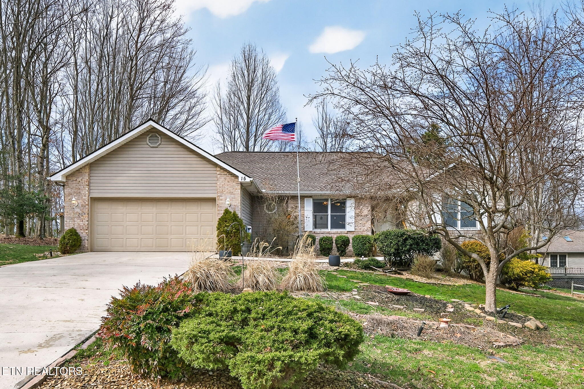 15 Ridge Crest Circle Crossville TN 38558