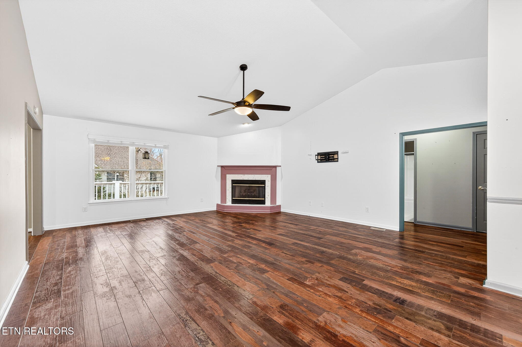 15 Ridge Crest Circle Crossville TN 38558