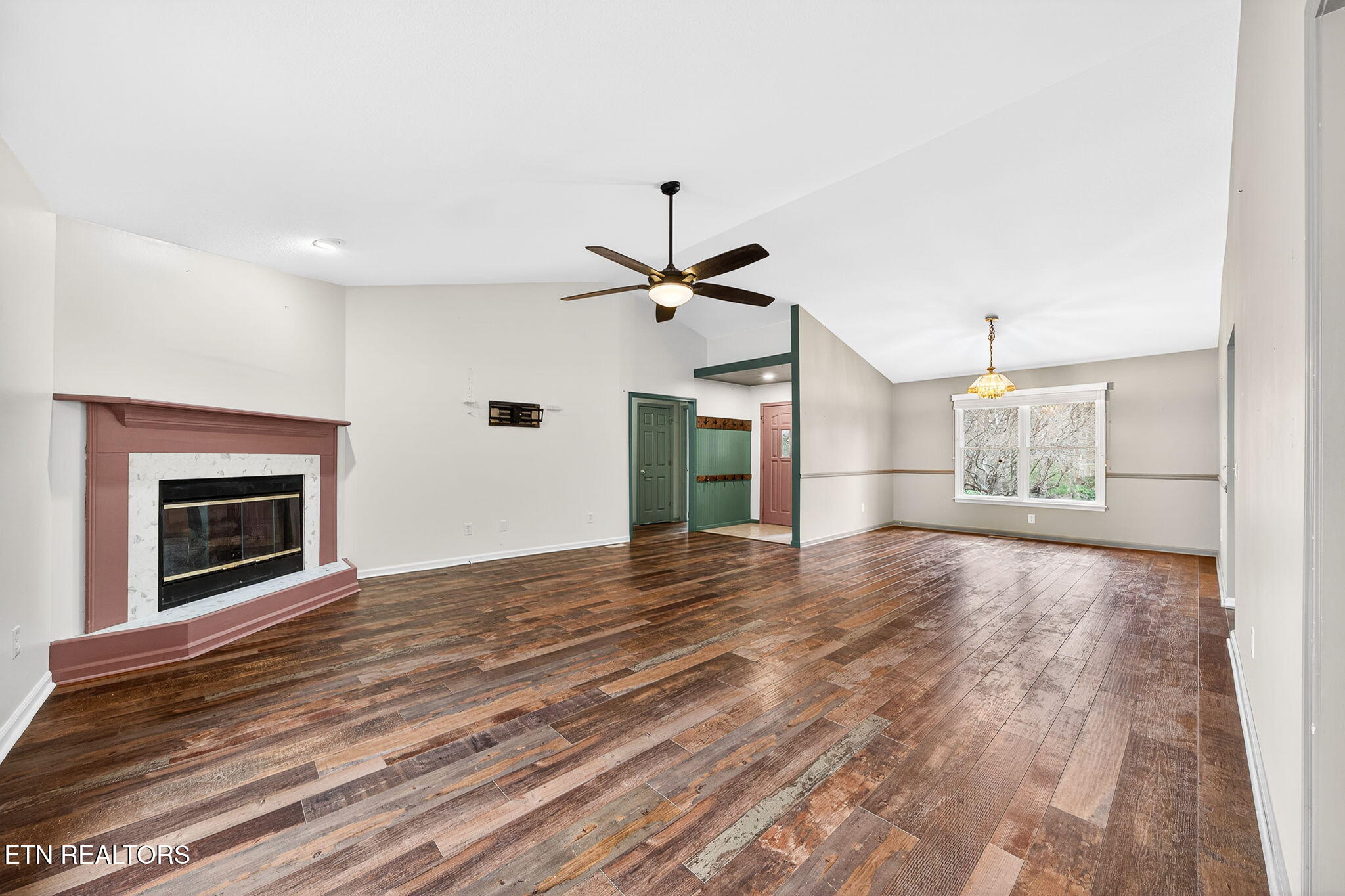 15 Ridge Crest Circle Crossville TN 38558