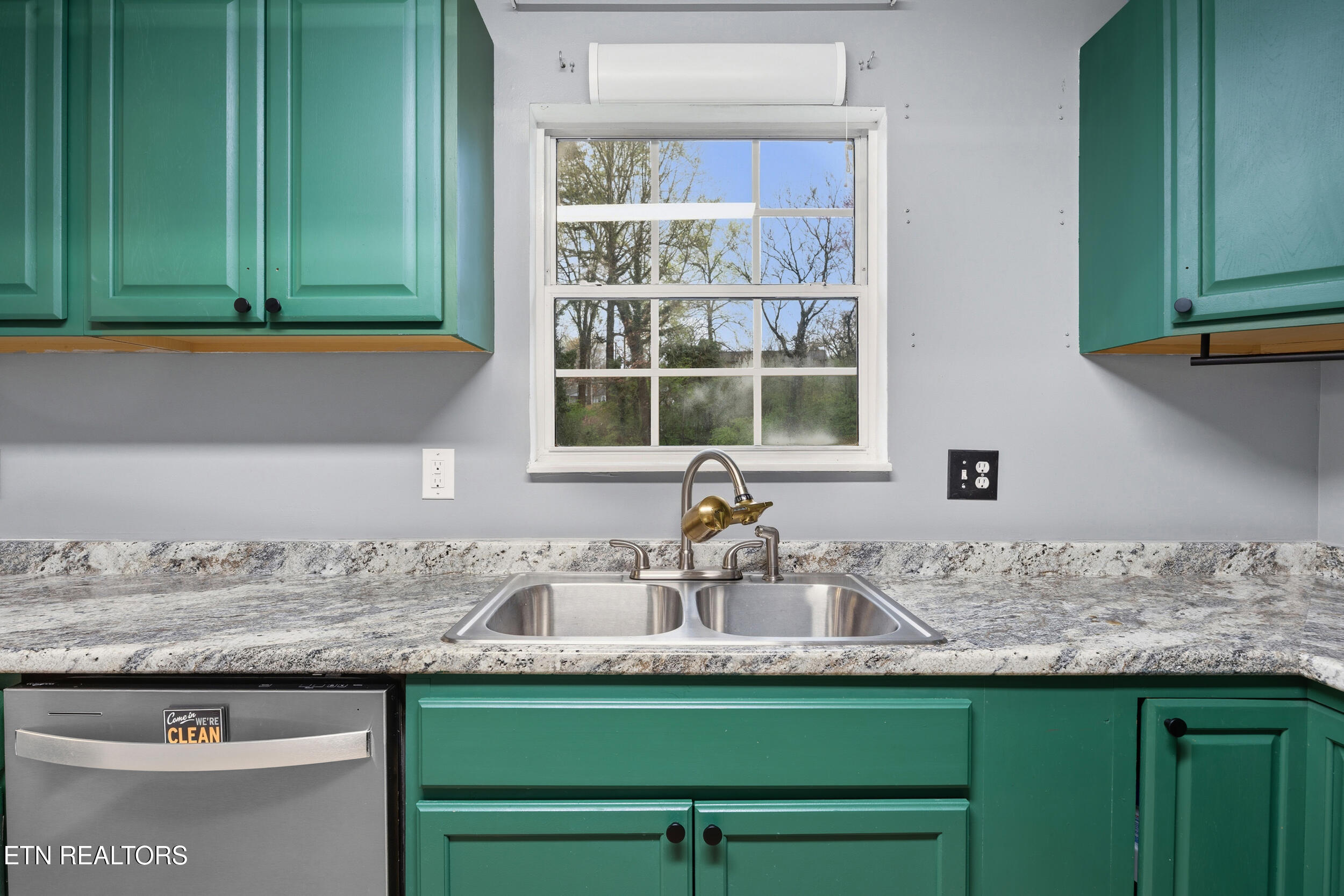 1507 Water Lily Lane Maryville TN 37801