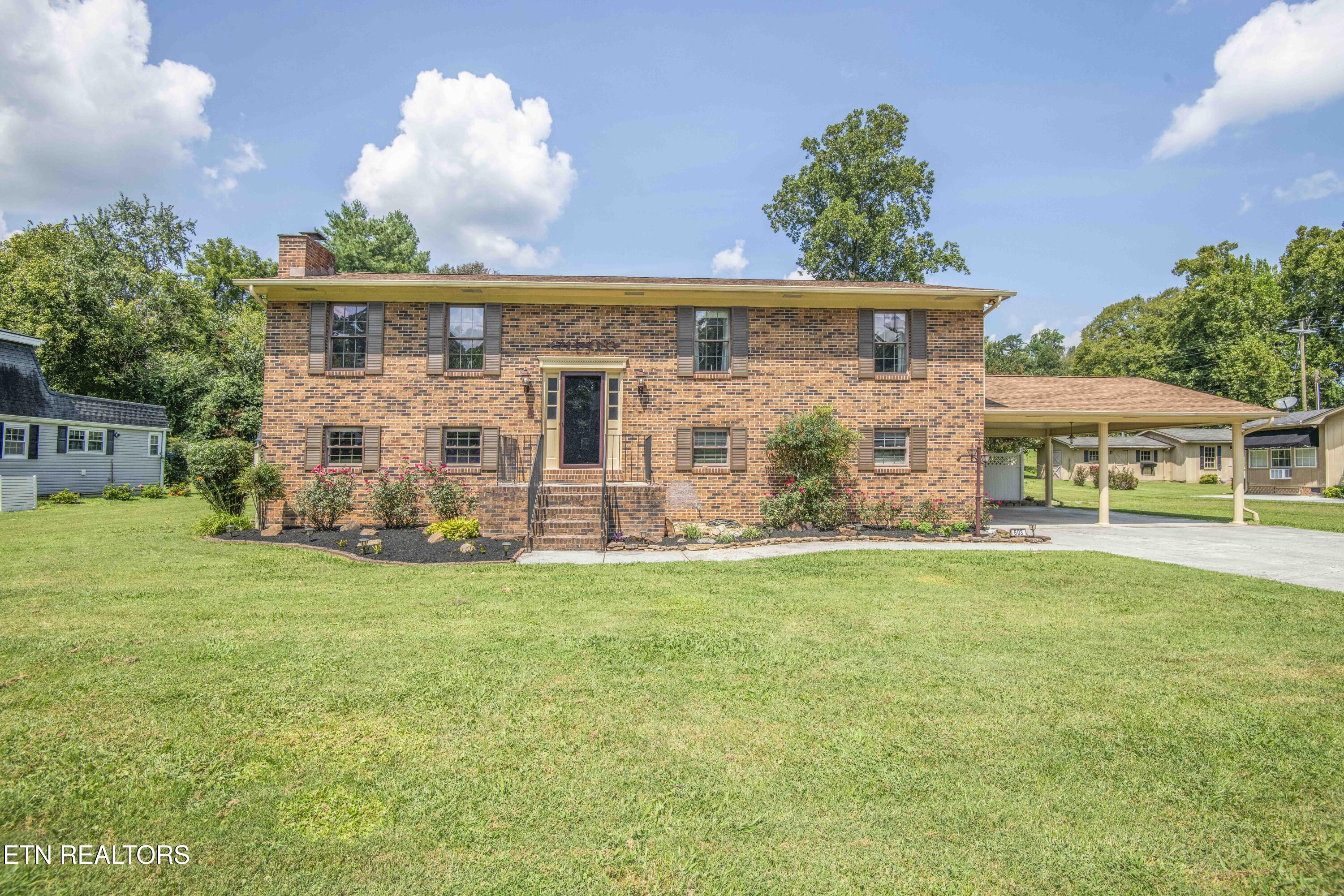 603 Riverbend Road Clinton TN 37716
