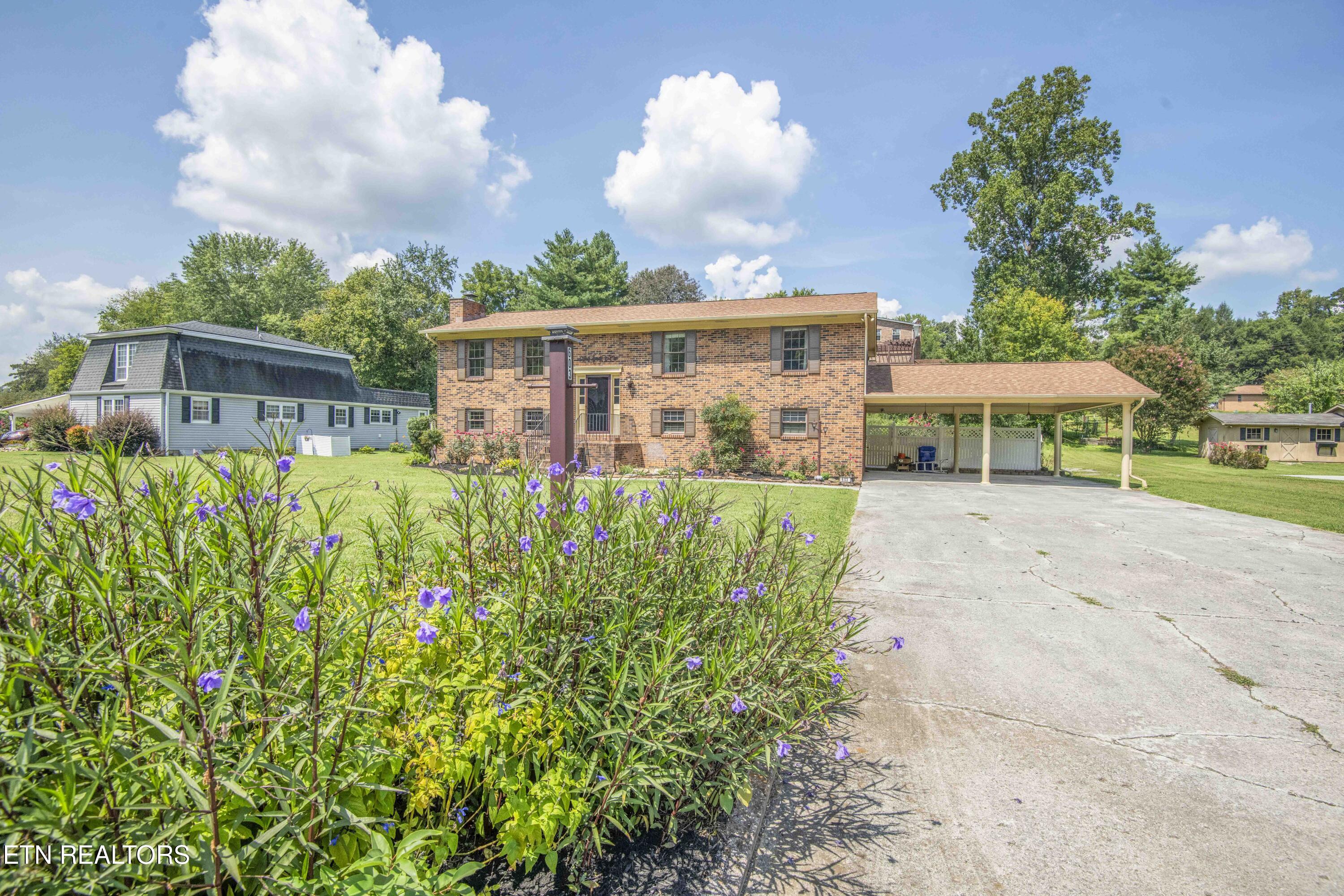 603 Riverbend Road Clinton TN 37716