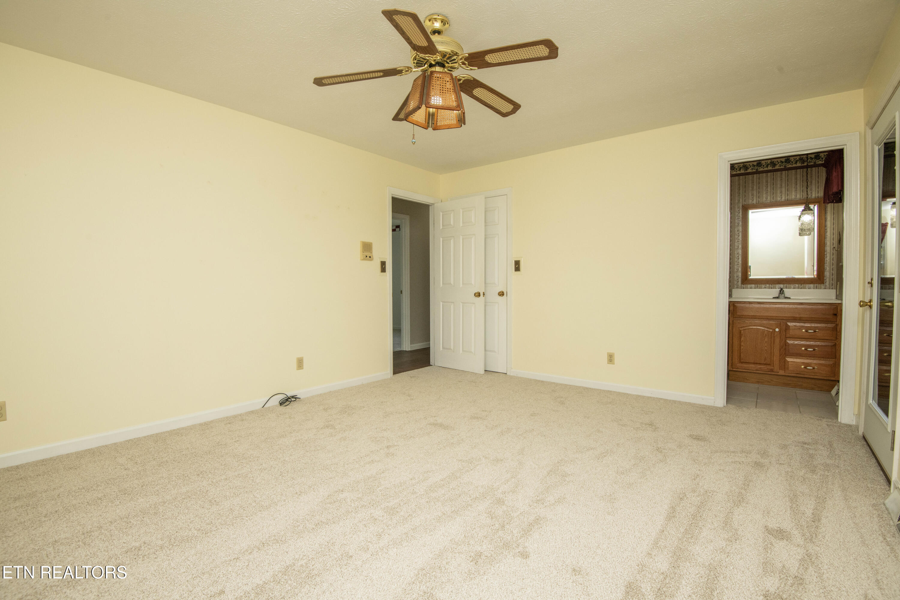 603 Riverbend Road Clinton TN 37716