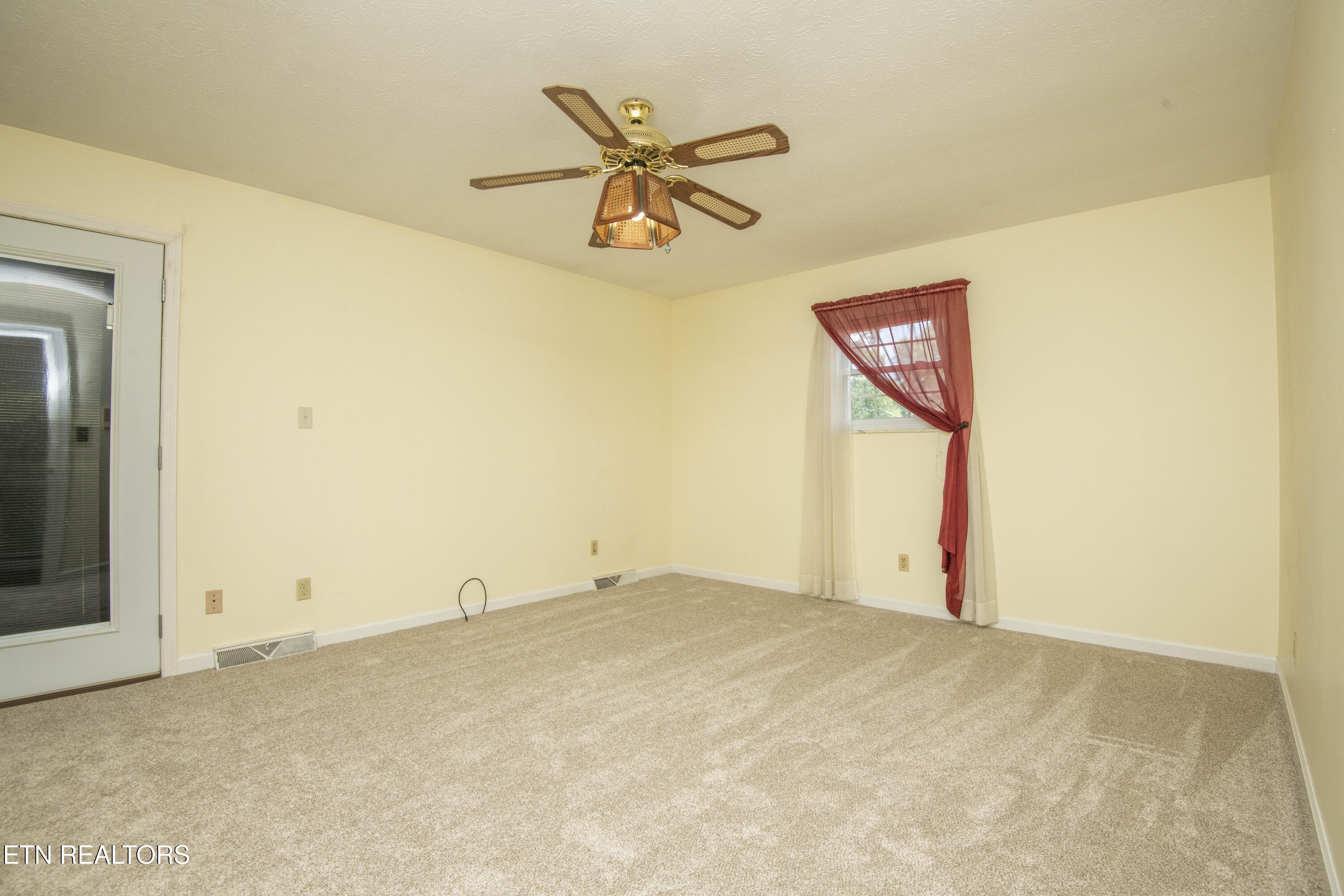 603 Riverbend Road Clinton TN 37716