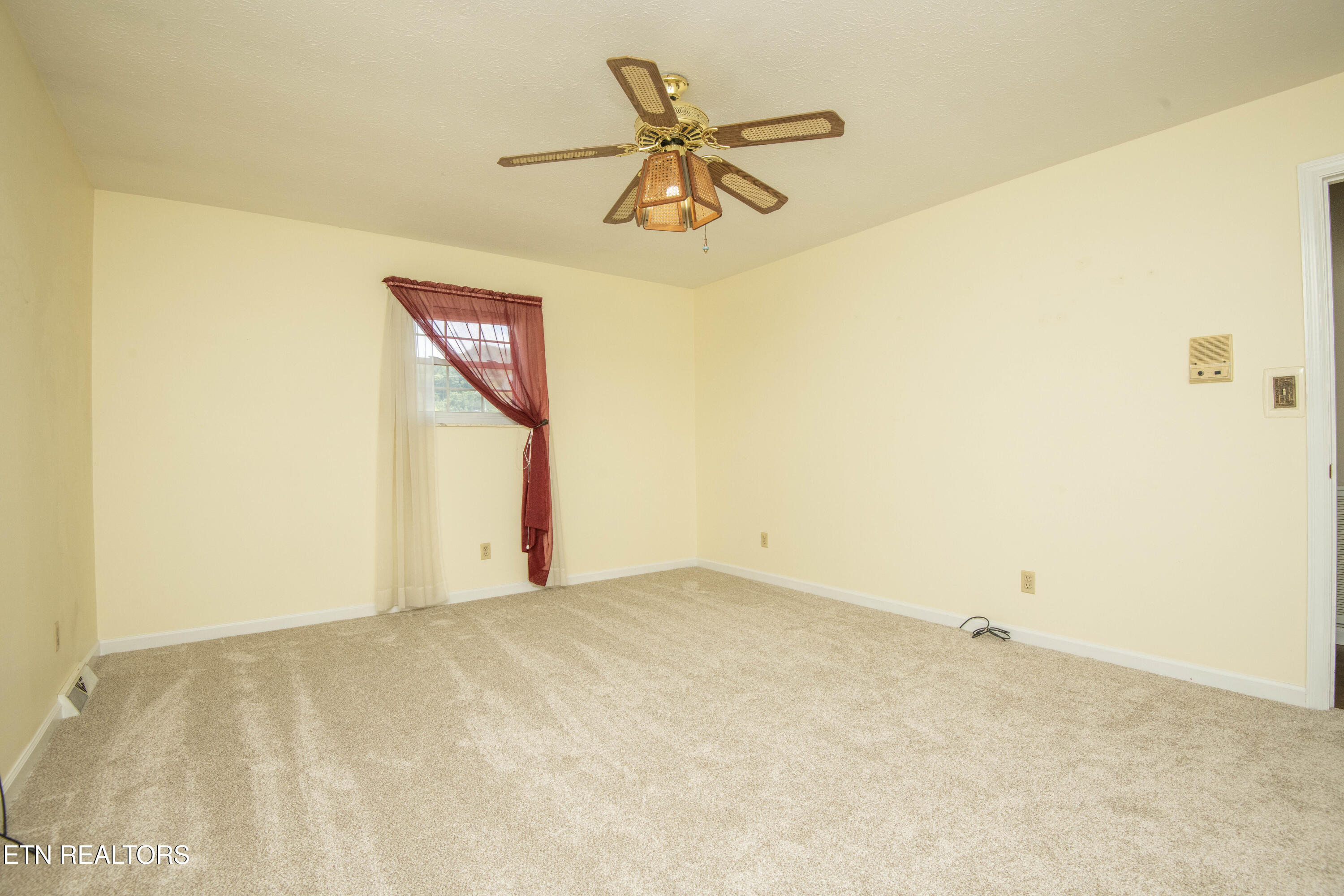 603 Riverbend Road Clinton TN 37716