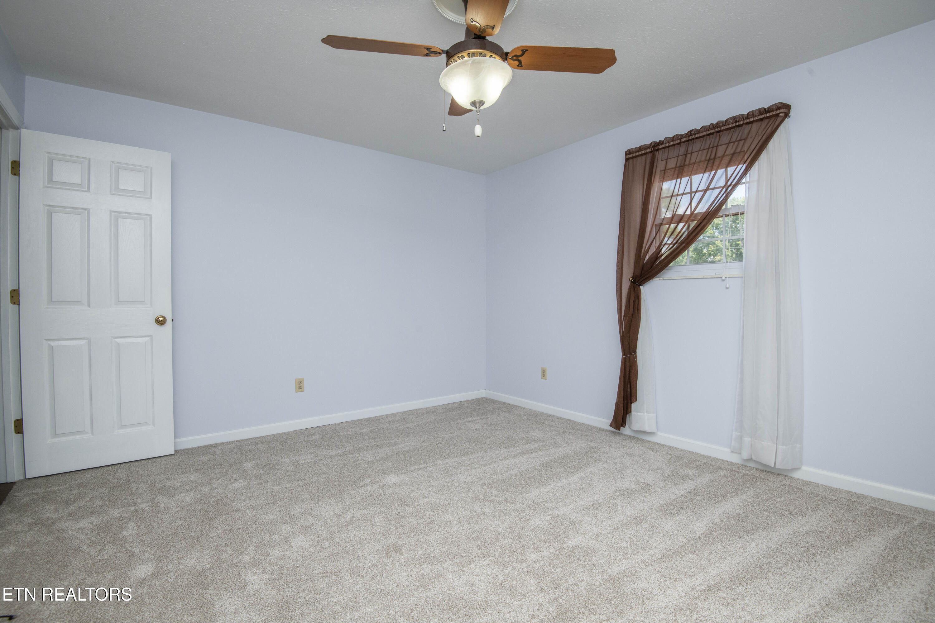 603 Riverbend Road Clinton TN 37716