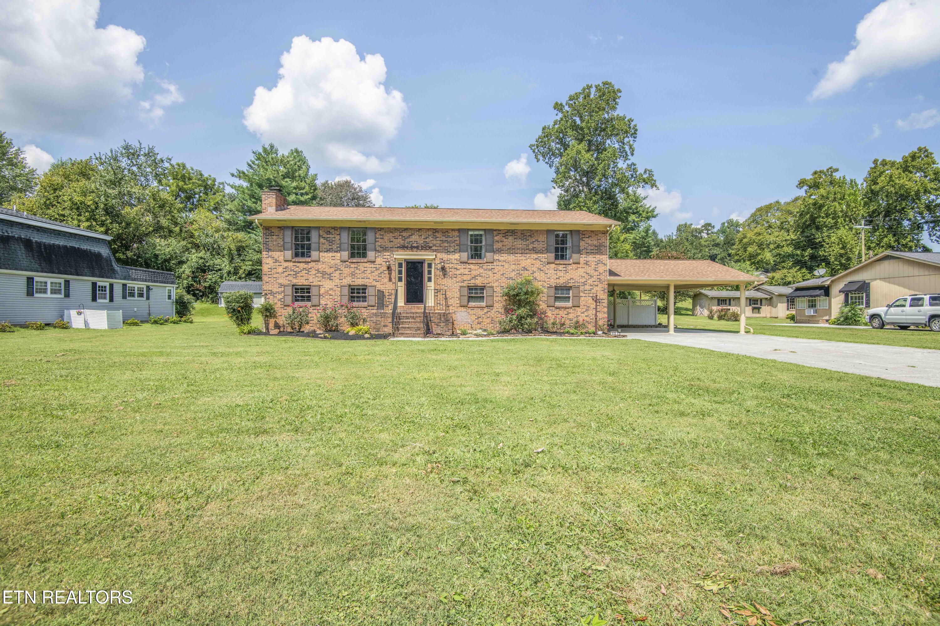 603 Riverbend Road Clinton TN 37716