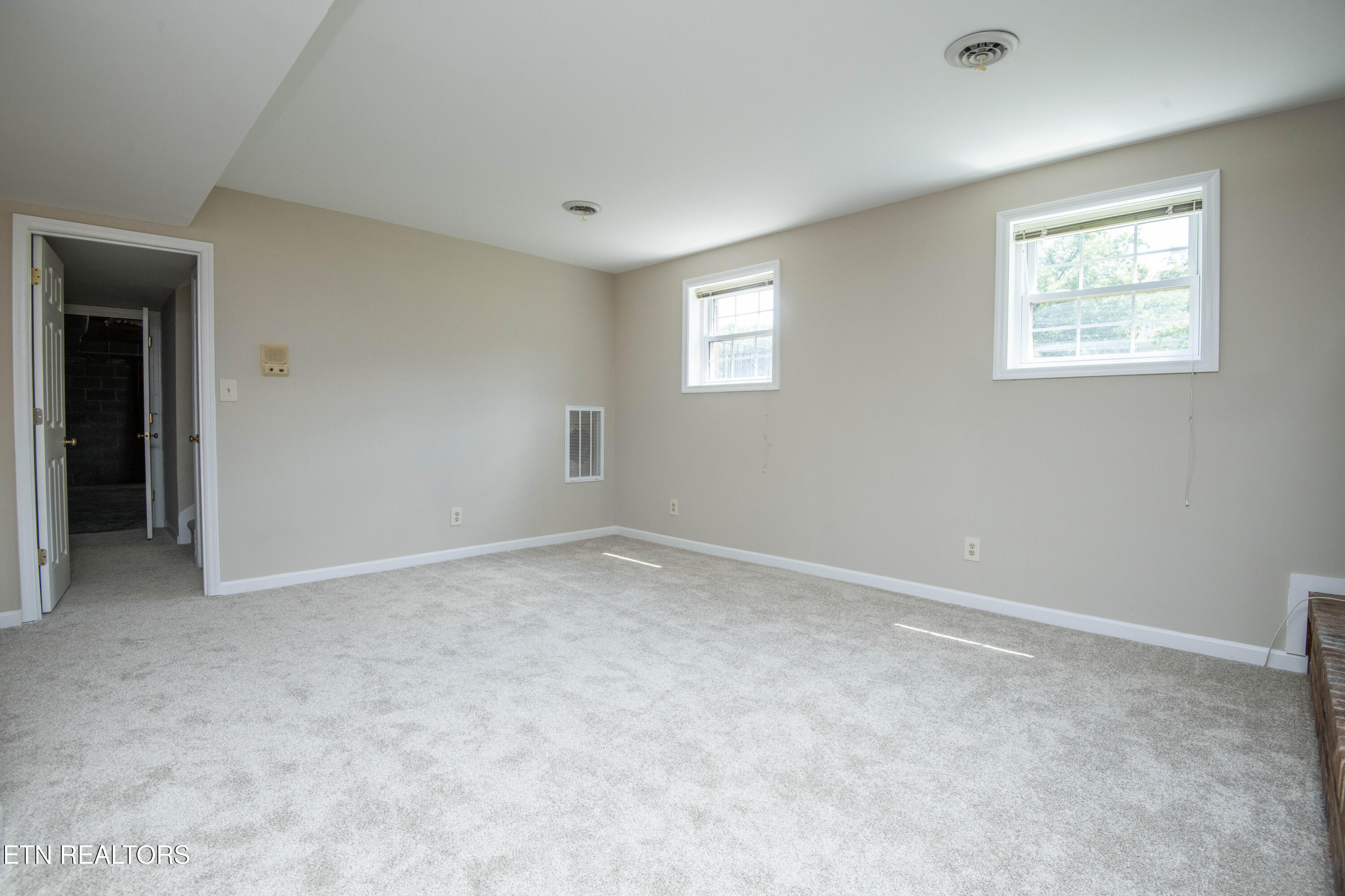 603 Riverbend Road Clinton TN 37716