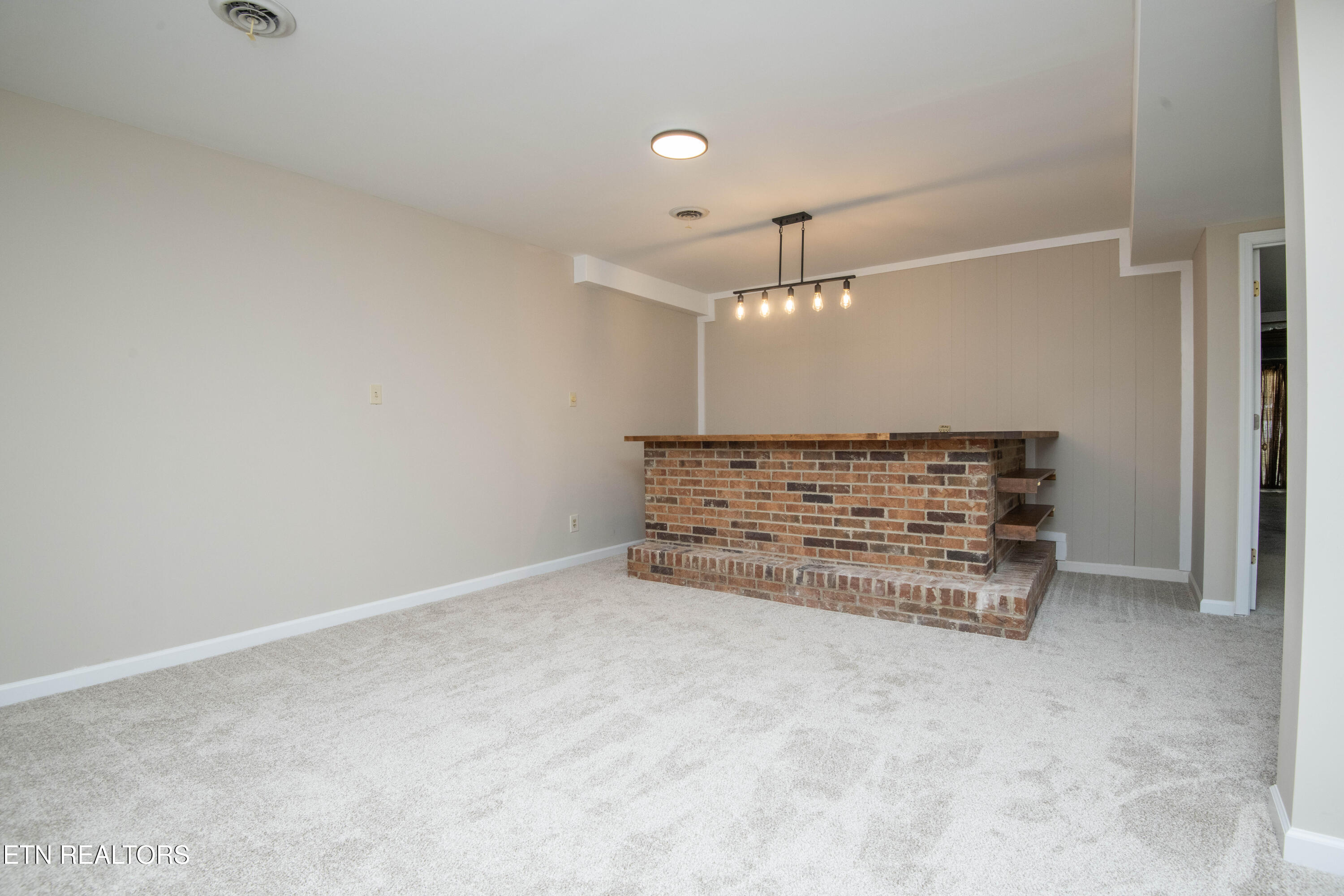 603 Riverbend Road Clinton TN 37716