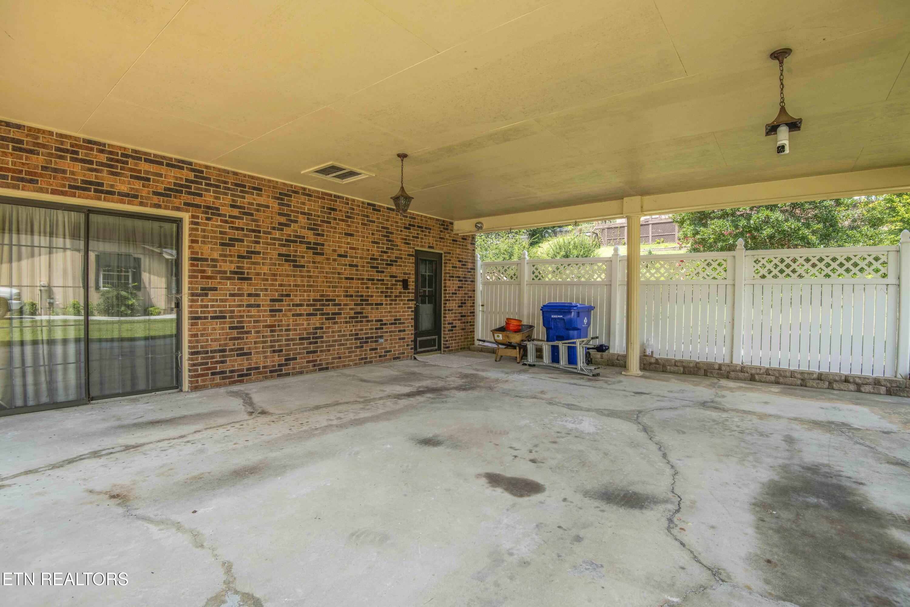 603 Riverbend Road Clinton TN 37716