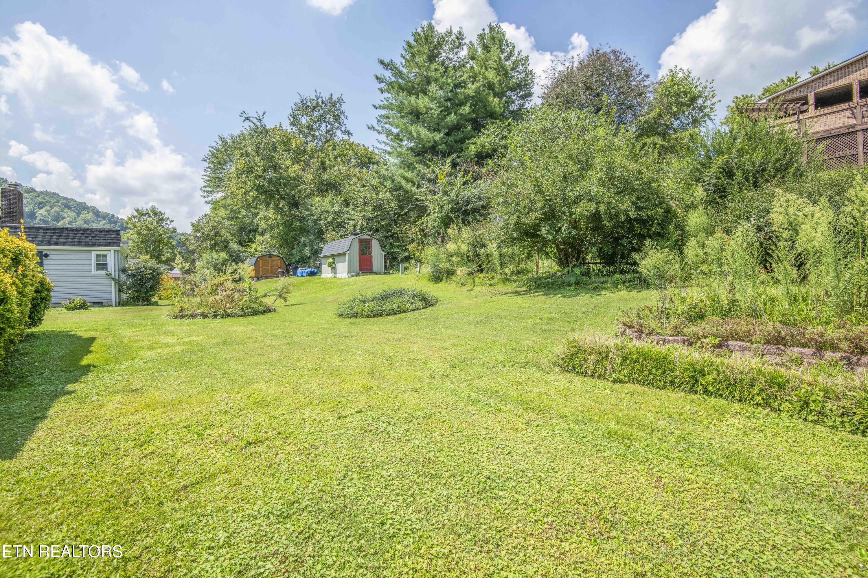 603 Riverbend Road Clinton TN 37716