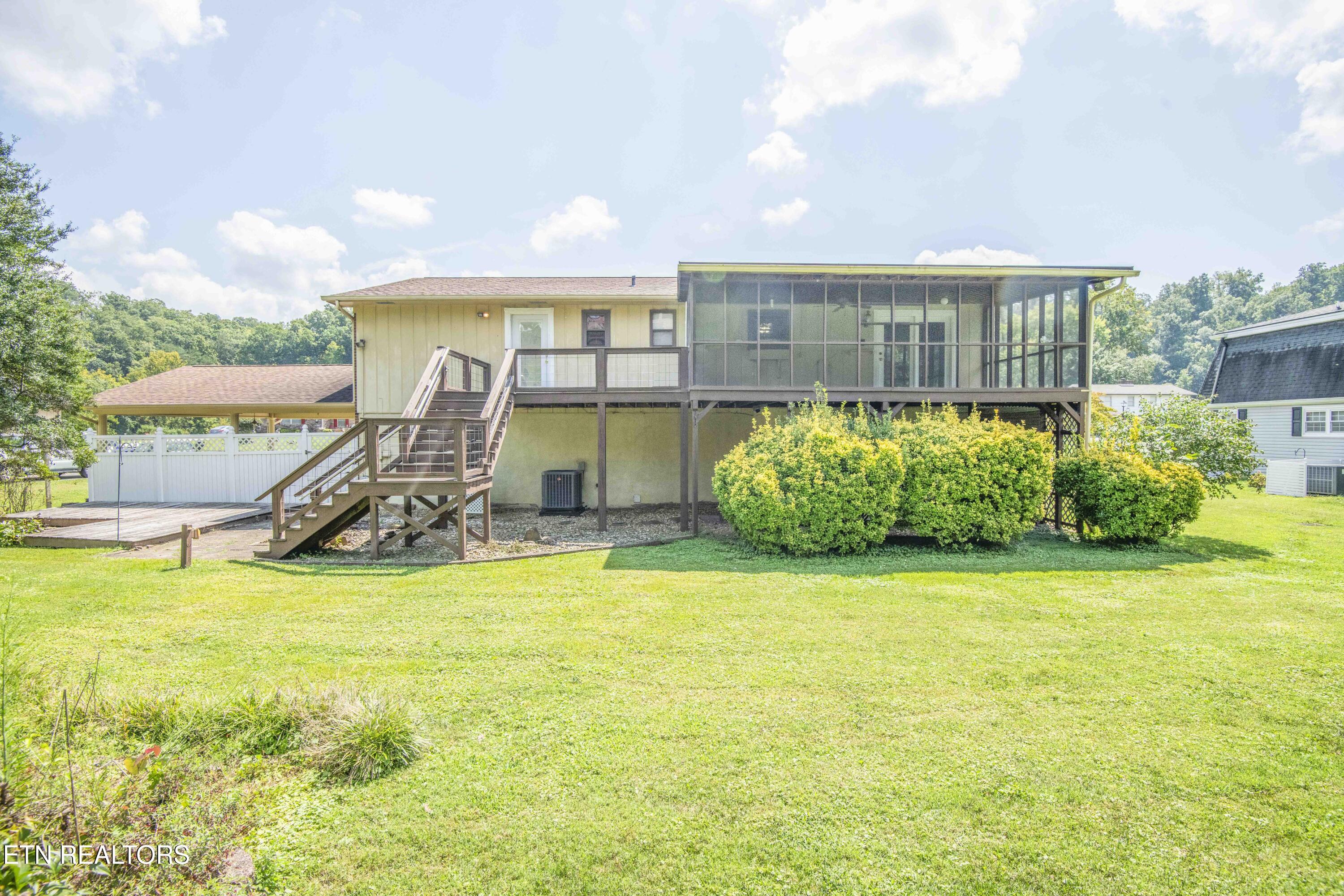 603 Riverbend Road Clinton TN 37716