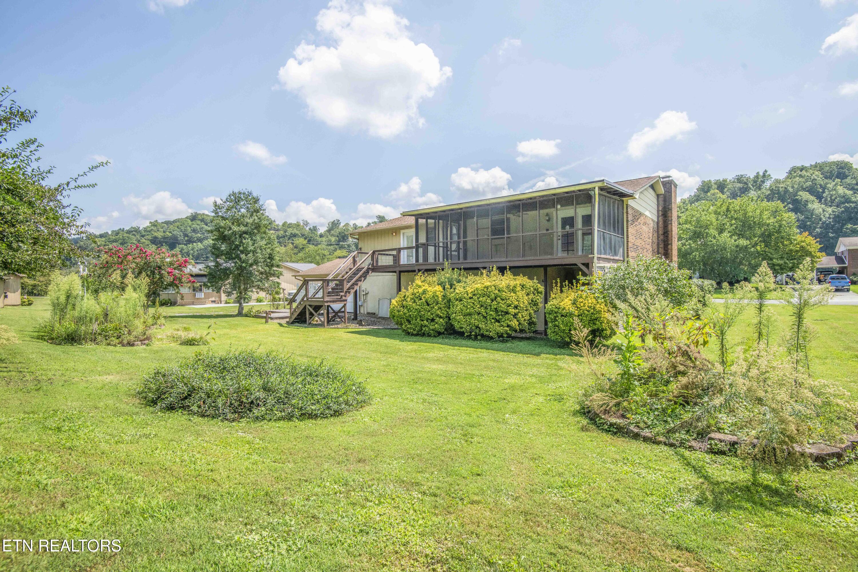 603 Riverbend Road Clinton TN 37716