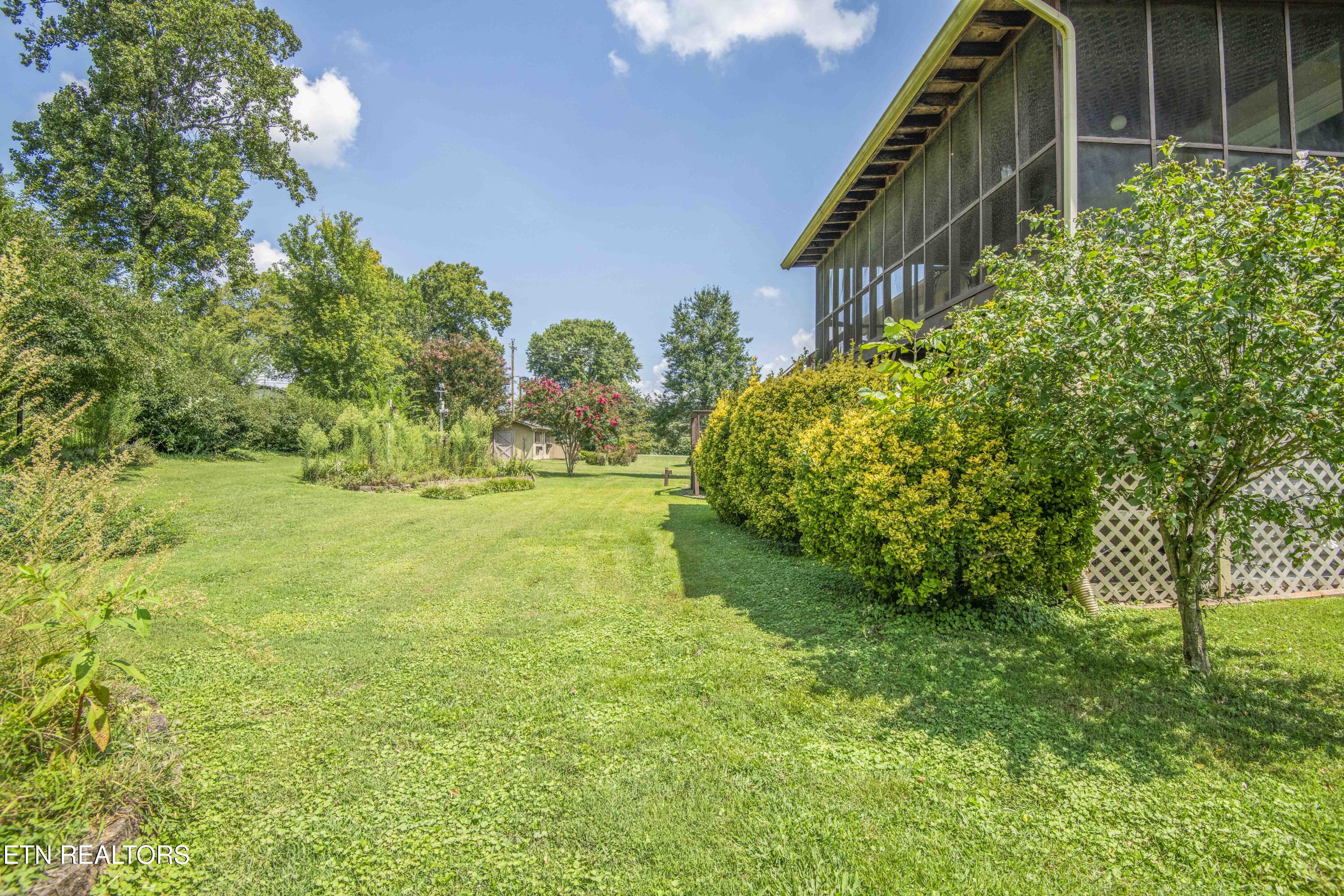 603 Riverbend Road Clinton TN 37716