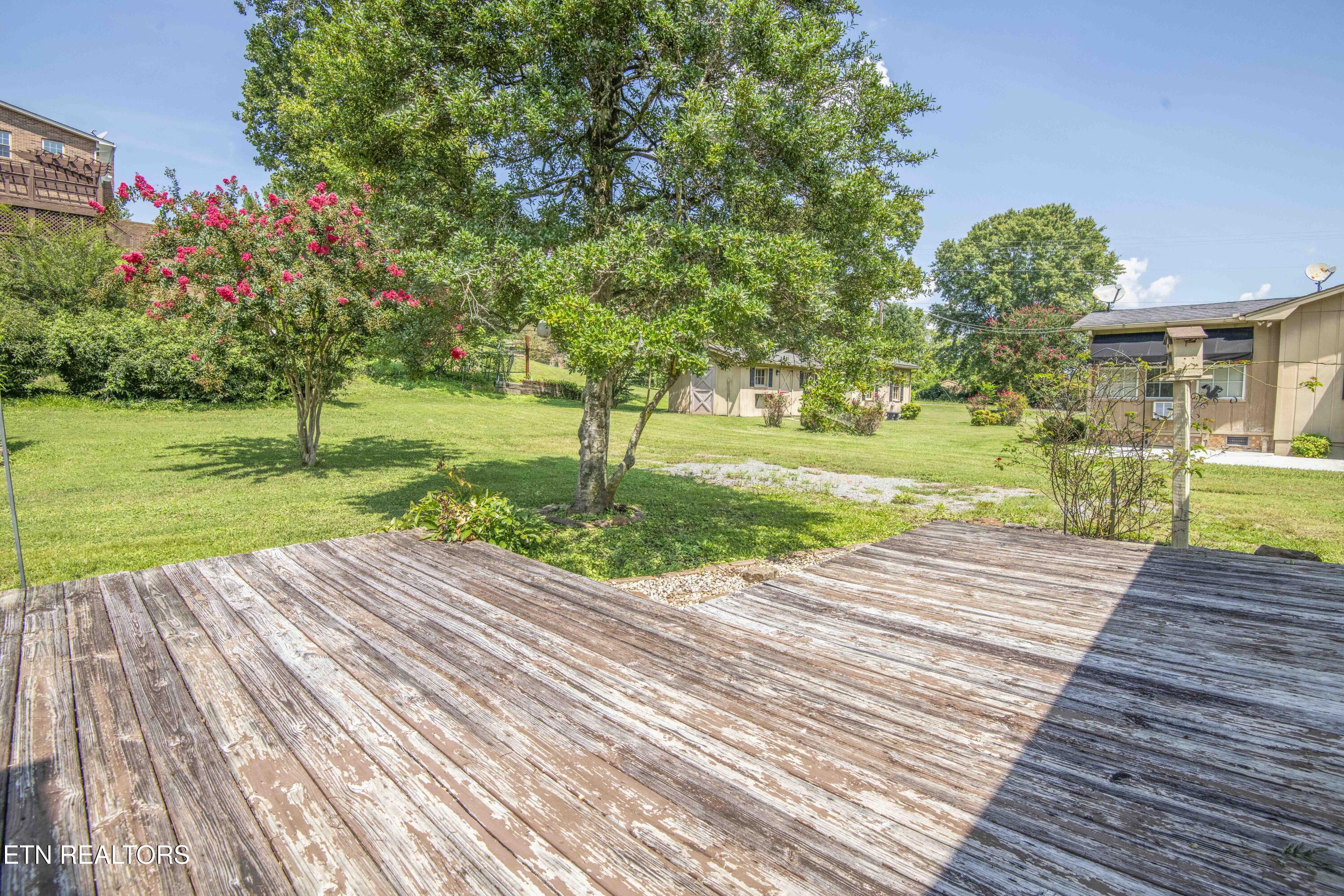 603 Riverbend Road Clinton TN 37716