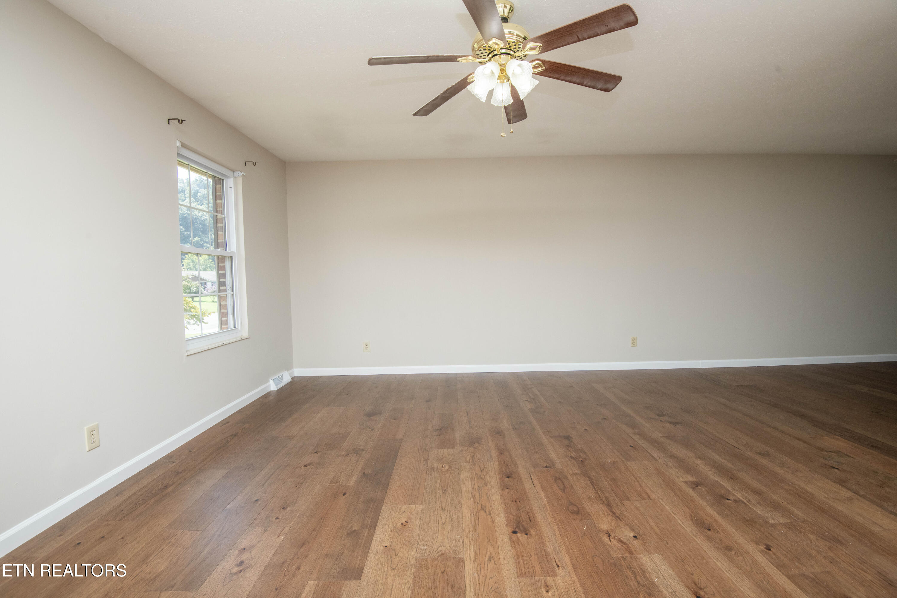 603 Riverbend Road Clinton TN 37716