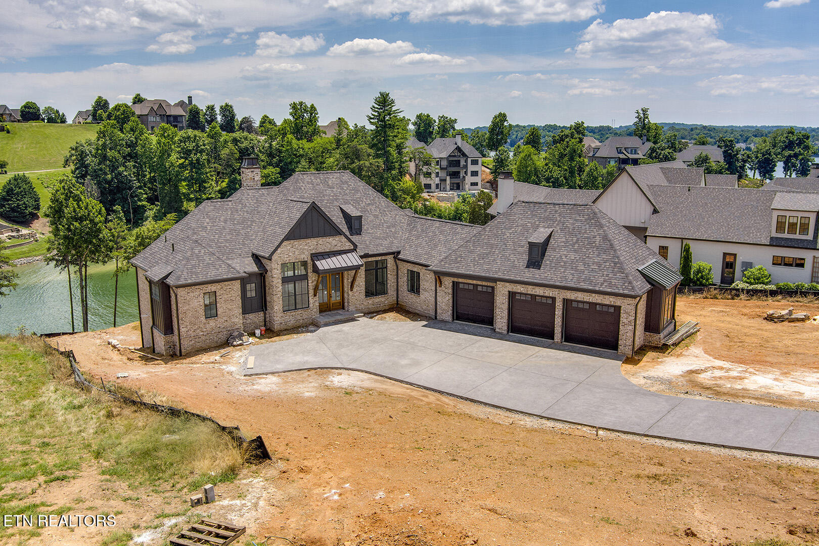 205 Admiral Court Lenoir City TN 37772