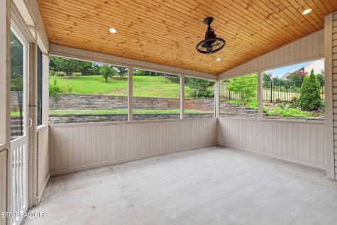 1230 Peake Lane Knoxville TN 37922