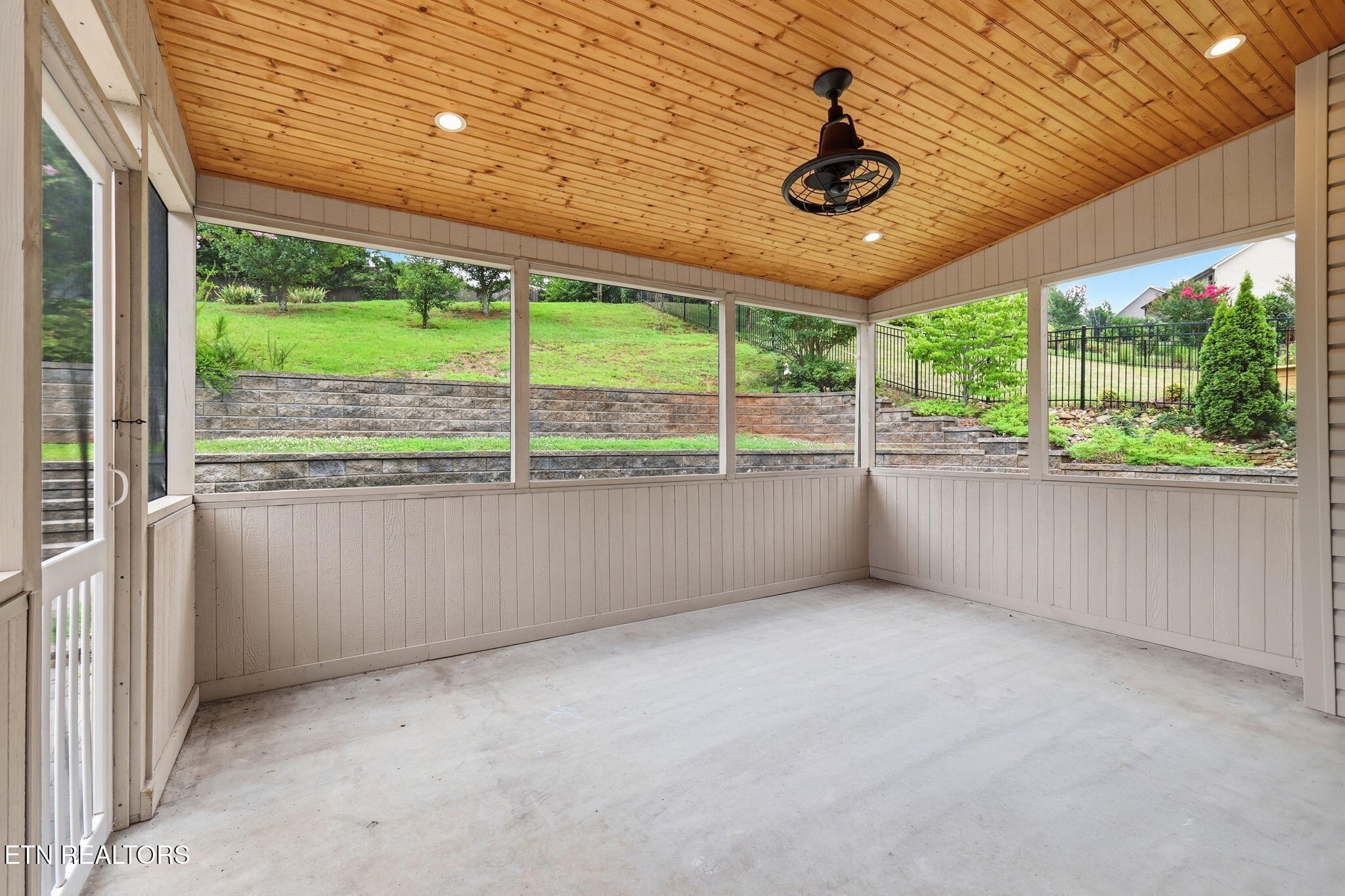 1230 Peake Lane Knoxville TN 37922