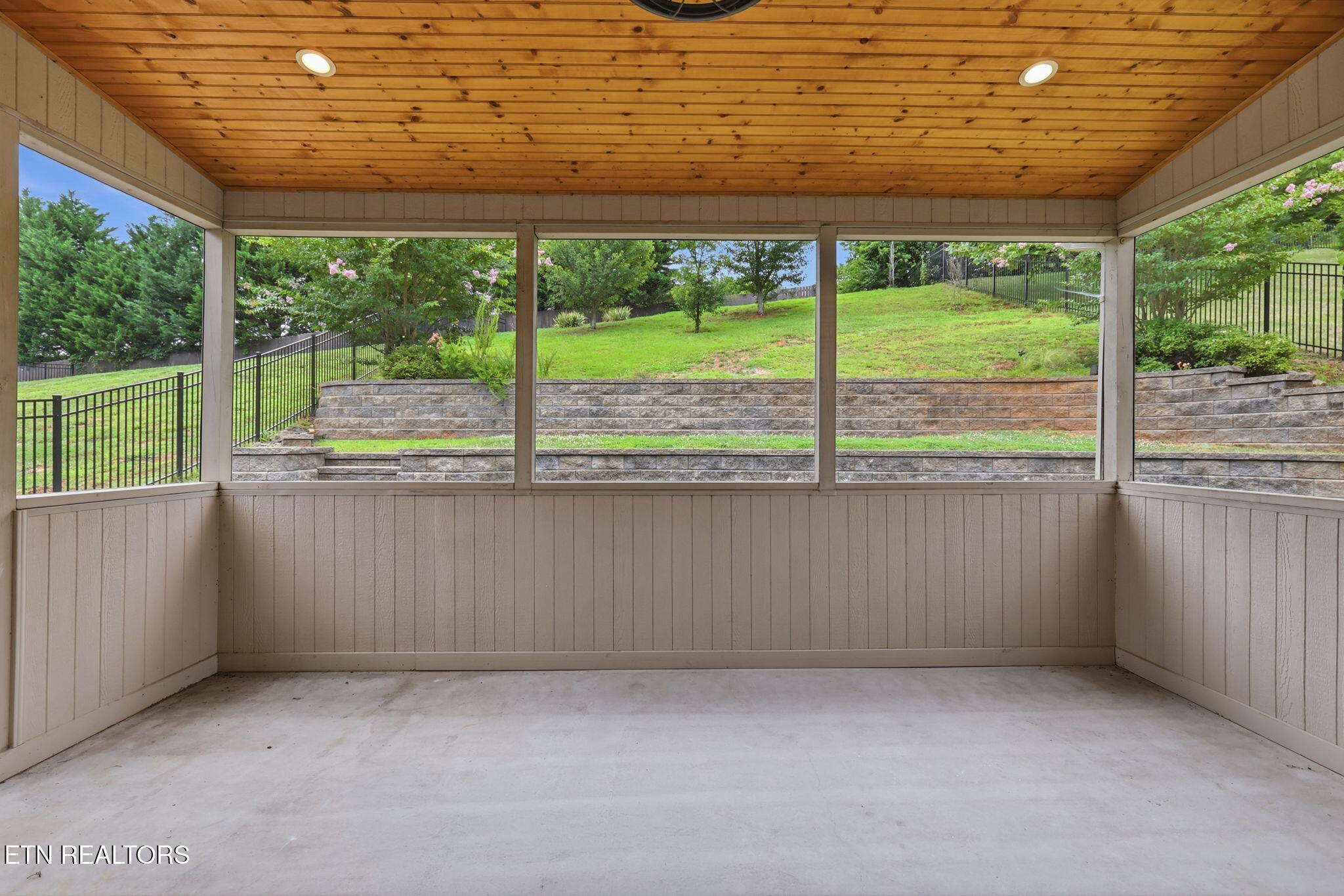1230 Peake Lane Knoxville TN 37922