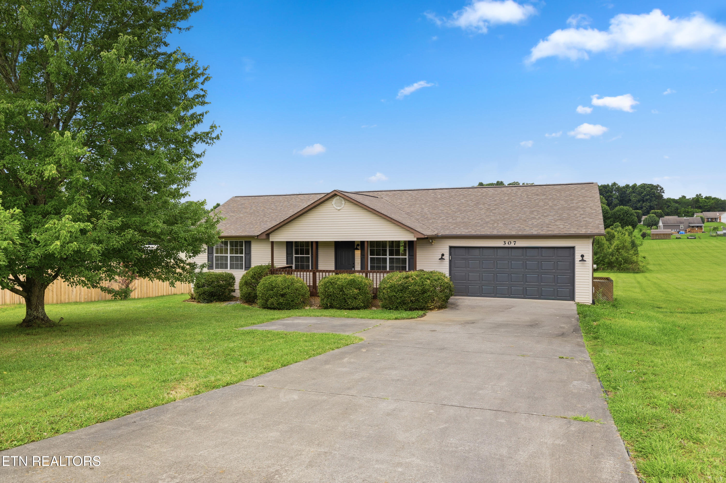307 Vernie Lee Road Friendsville TN 37737