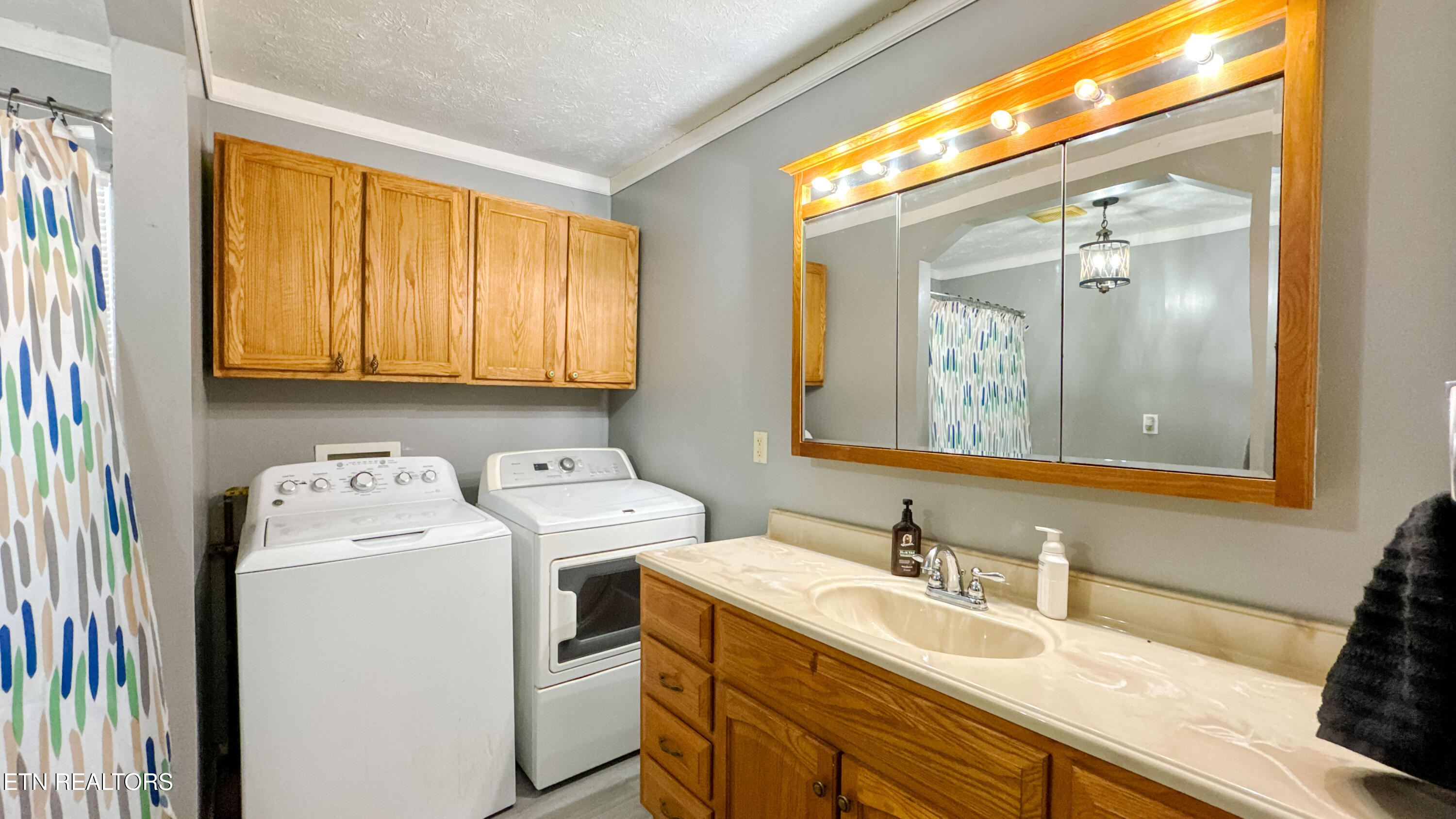 120 Huckleberry Lane Rocky Top TN 37769